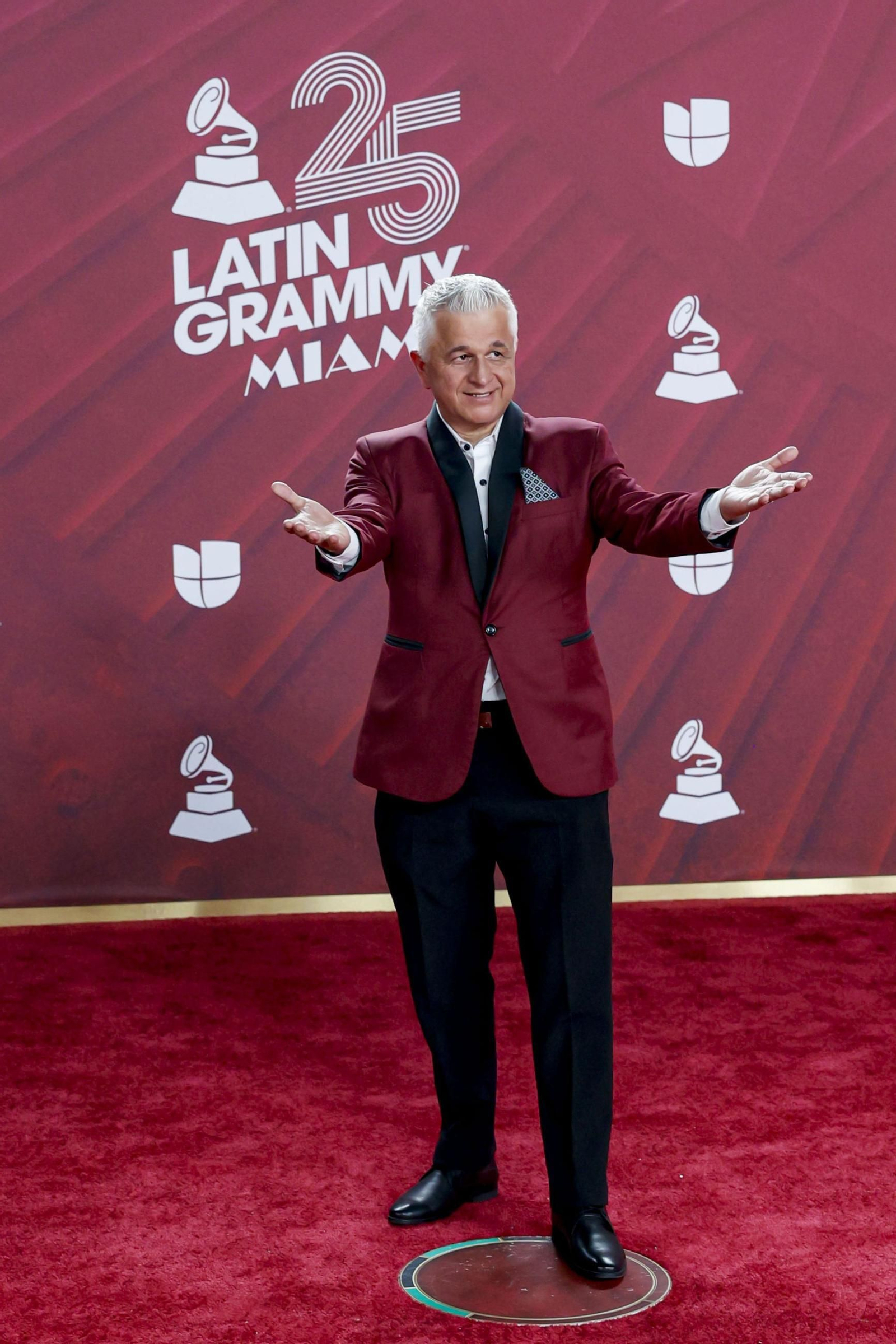 Todos los famosos, tendencias y curiosidades en la alfombra roja de la 25 edición de los Grammy Latinos
