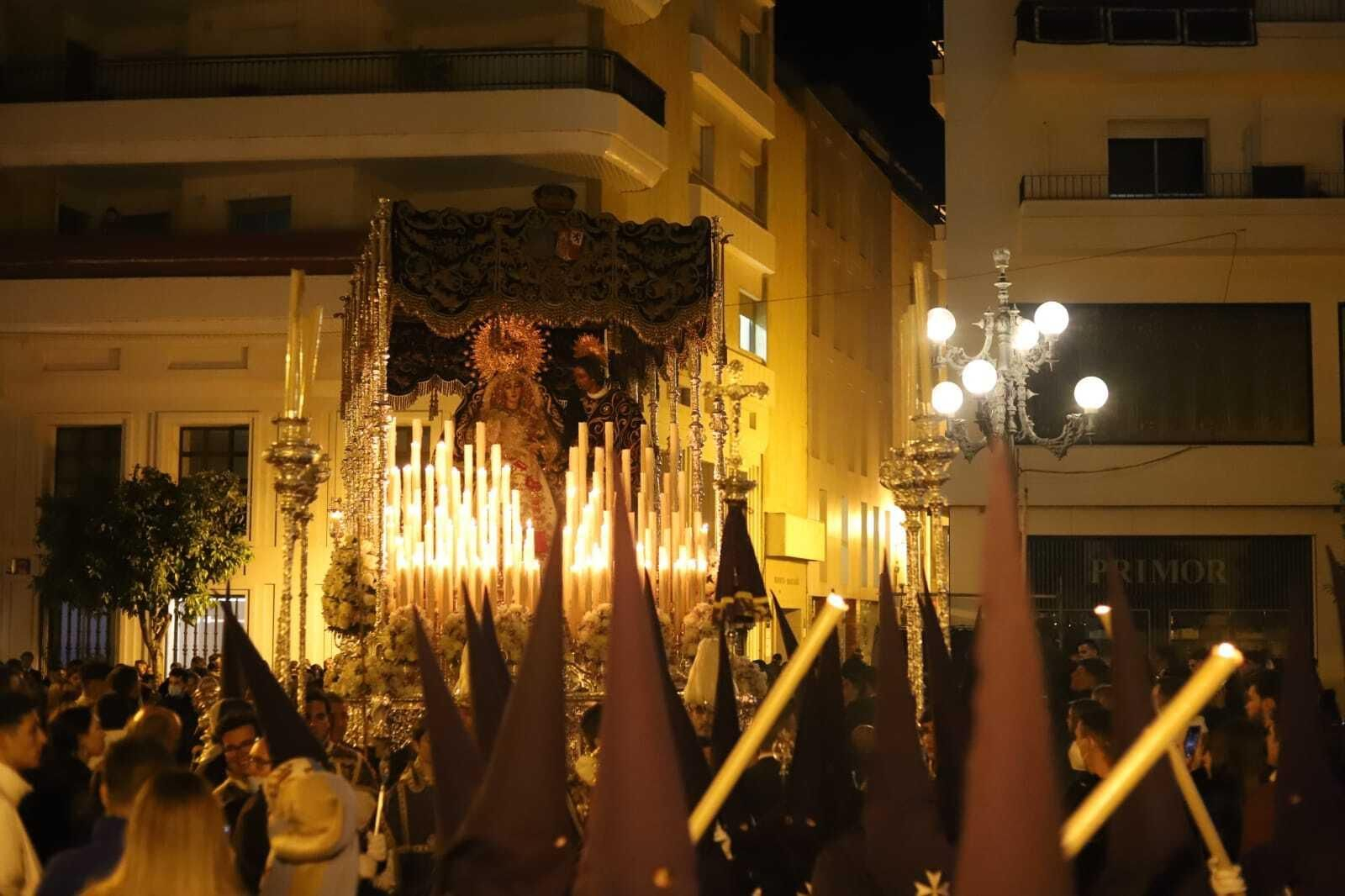 Imágenes del Nazareno recorriendo las calles de Huelva en la Semana Santa 2022.