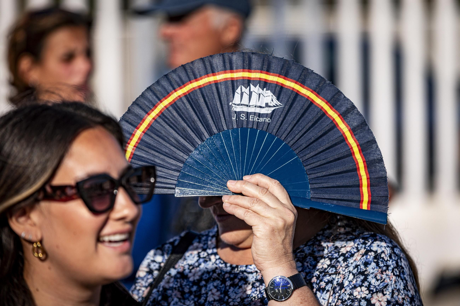 Las imágenes de la llegada del buque 'Juan Sebastián de Elcano' a Cádiz