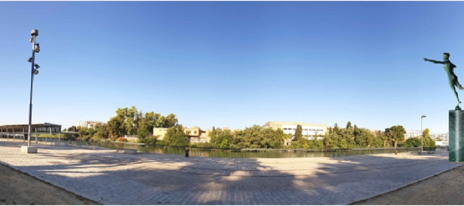 Diana Cazadora llega (por fin) al Muelle de Nueva York.