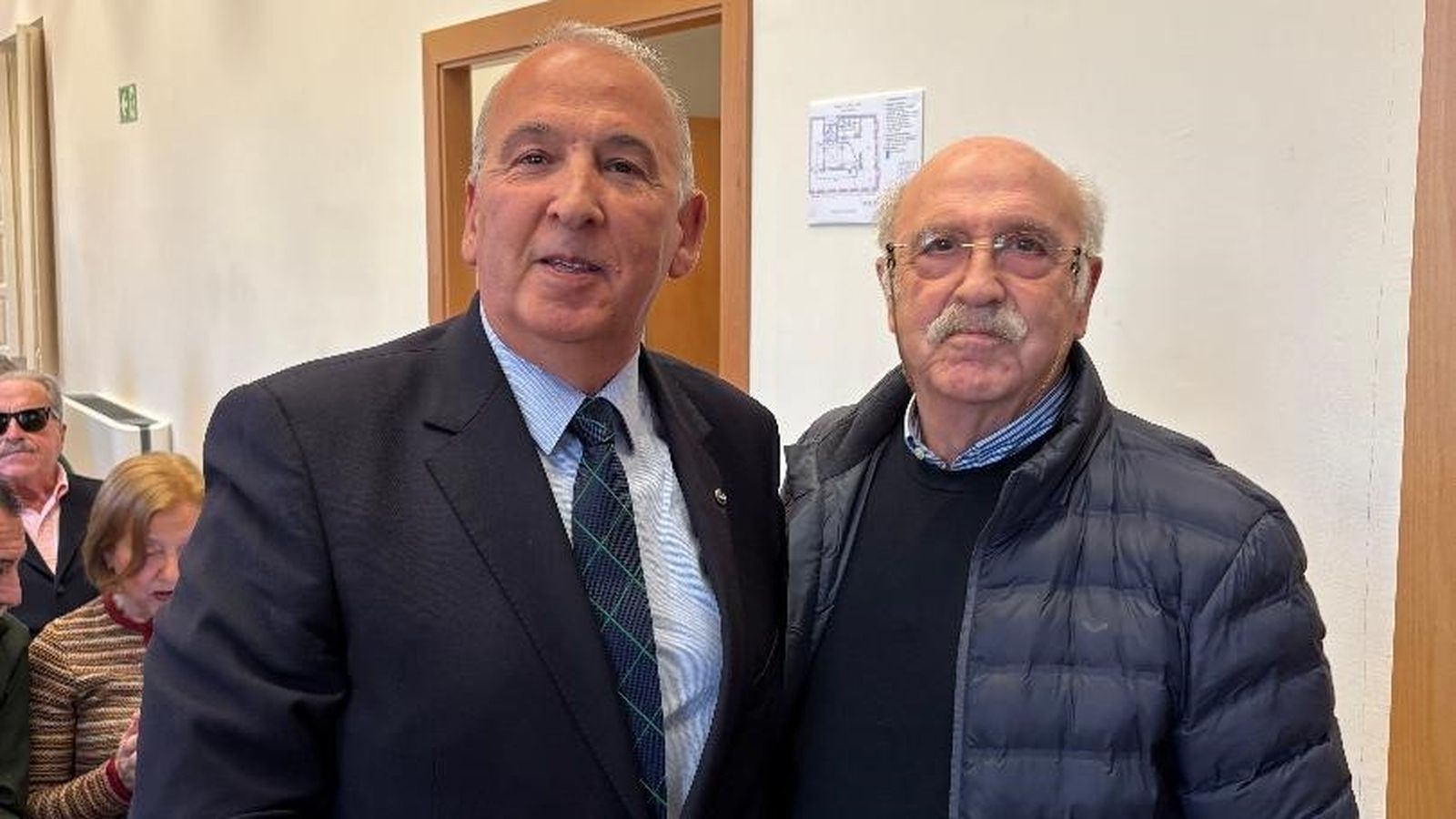 Jesús Núñez y Antonio Rosón coincidieron en la Fundación Cajasol, durante la tertulia.