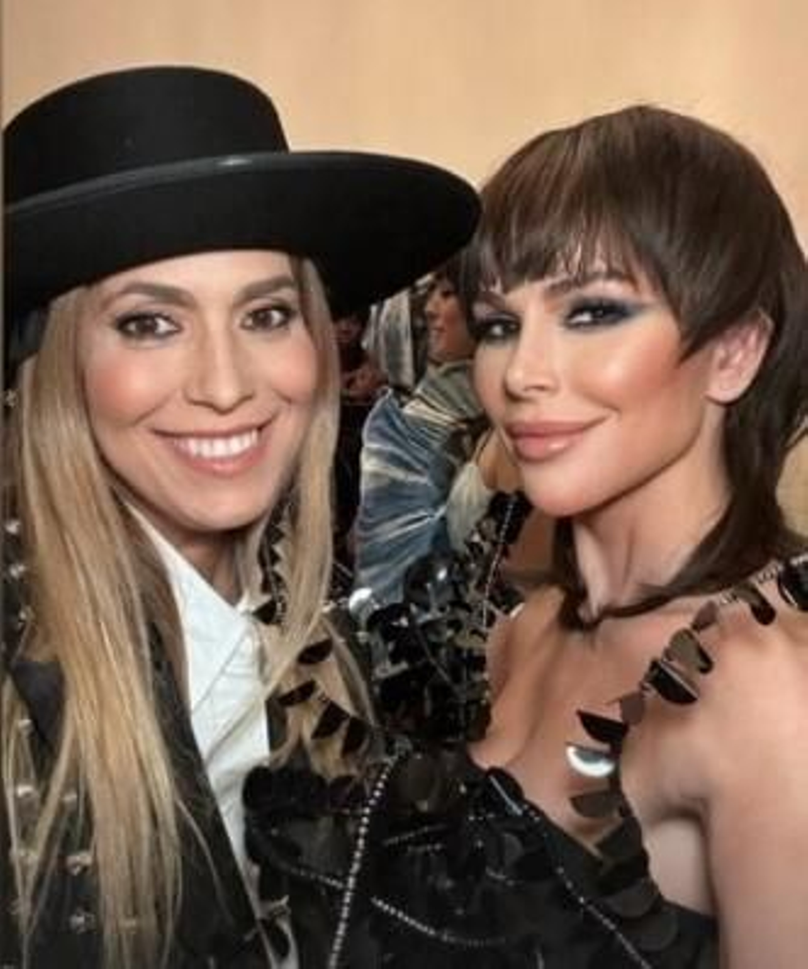 La modelo Águeda López sorprendió a los asistentes con un cambio de look muy favorecedor, obra del estilista Rafa Maqueda