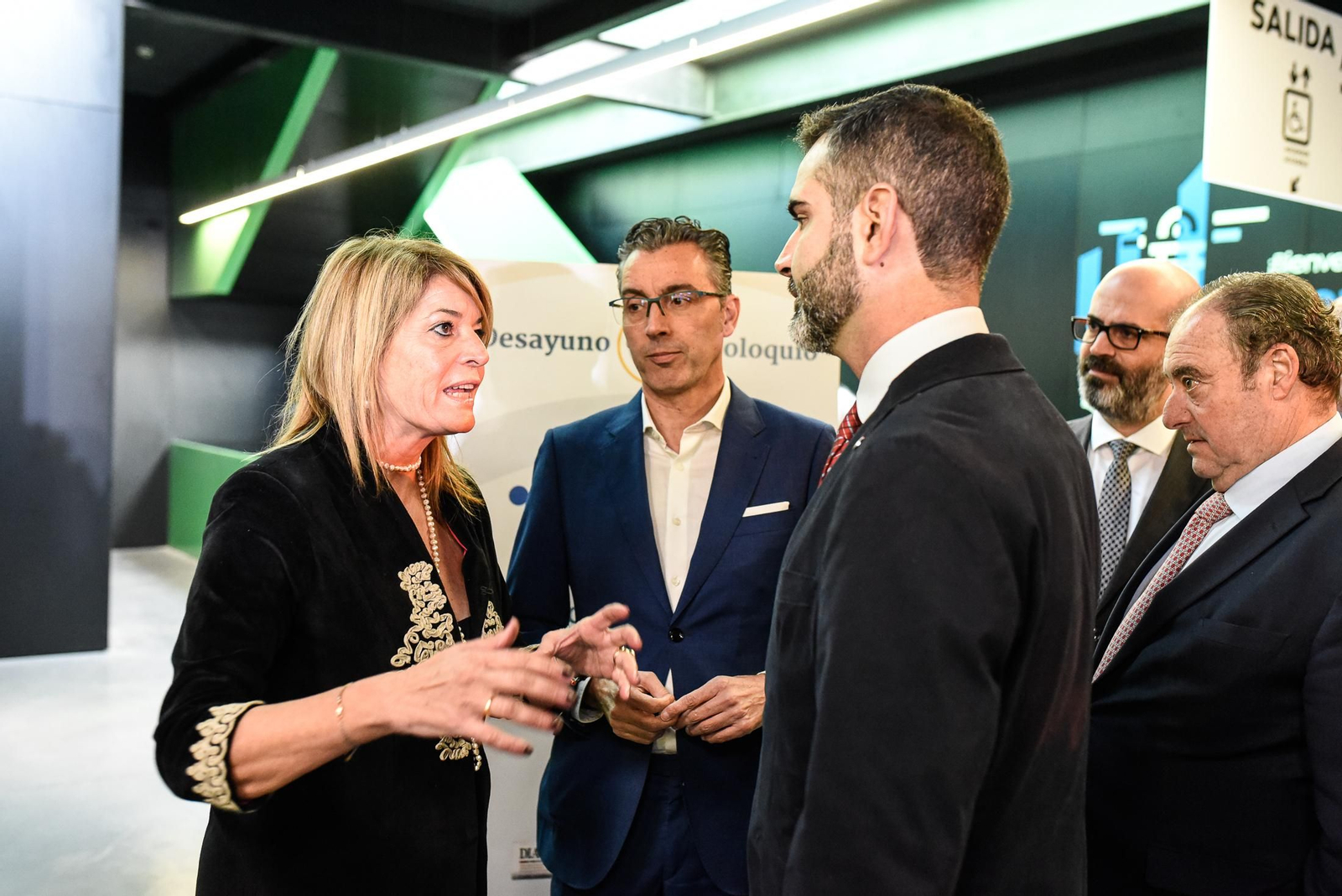 Imágenes de los asistentes al Desayuno Coloquio "Economía azul, claves para el desarrollo sostenible" organizado por el Grupo Joly