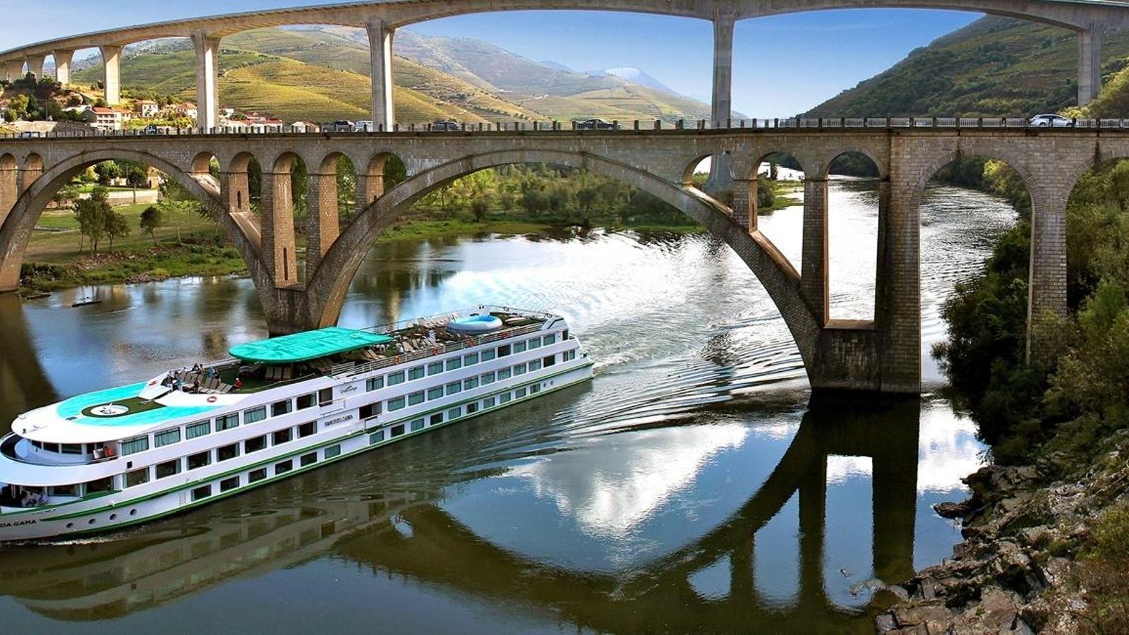 Crucero fluvial por el Duero.