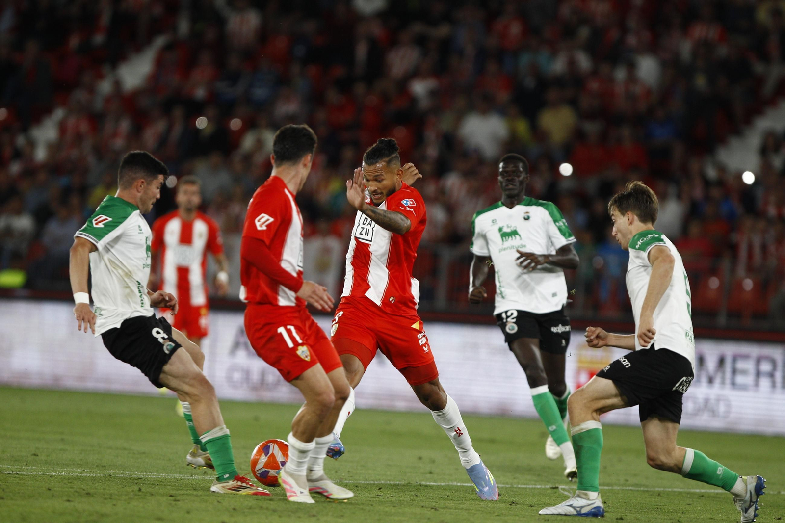 U.D. Almería-Racing de Santander, en imágenes