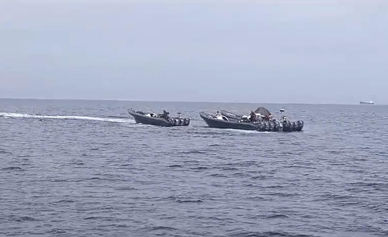 Las narcolanchas permanecían agrupadas a unas 25 millas de Cabo de Gata