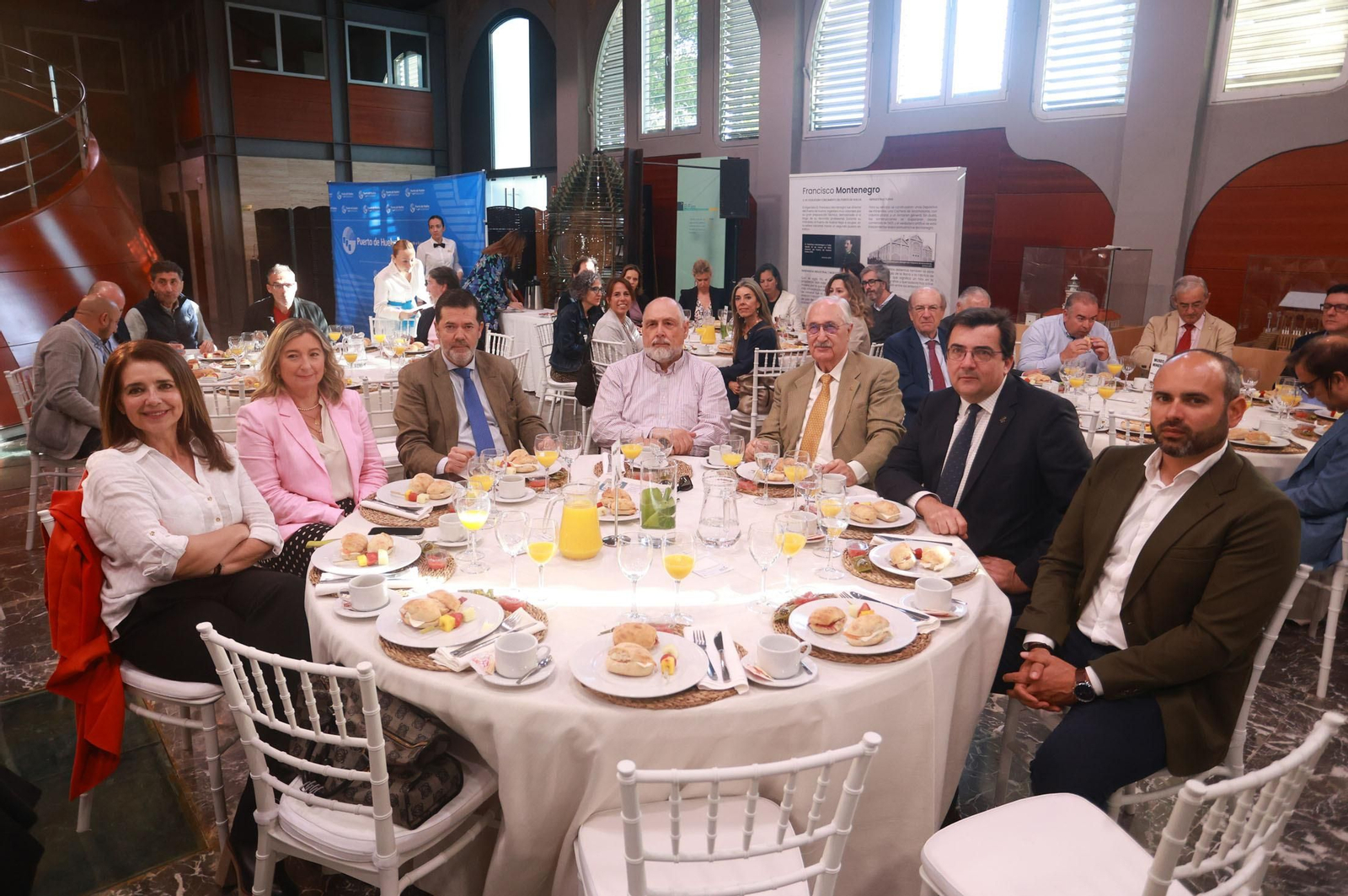 Imágenes de los invitados al desayuno-coloquio de Huelva Información patrocinado por Alter Enersun