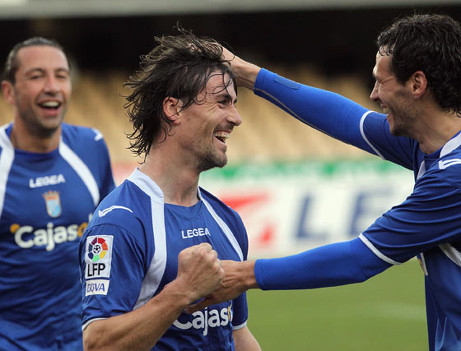 El Xerez se adelanta en el marcador pero la expulsión de Lombán abre el camino de la remontada del Córdoba que acaba ganando con facilidad 1 a 3

Foto: Miguel Angel Gonzalez