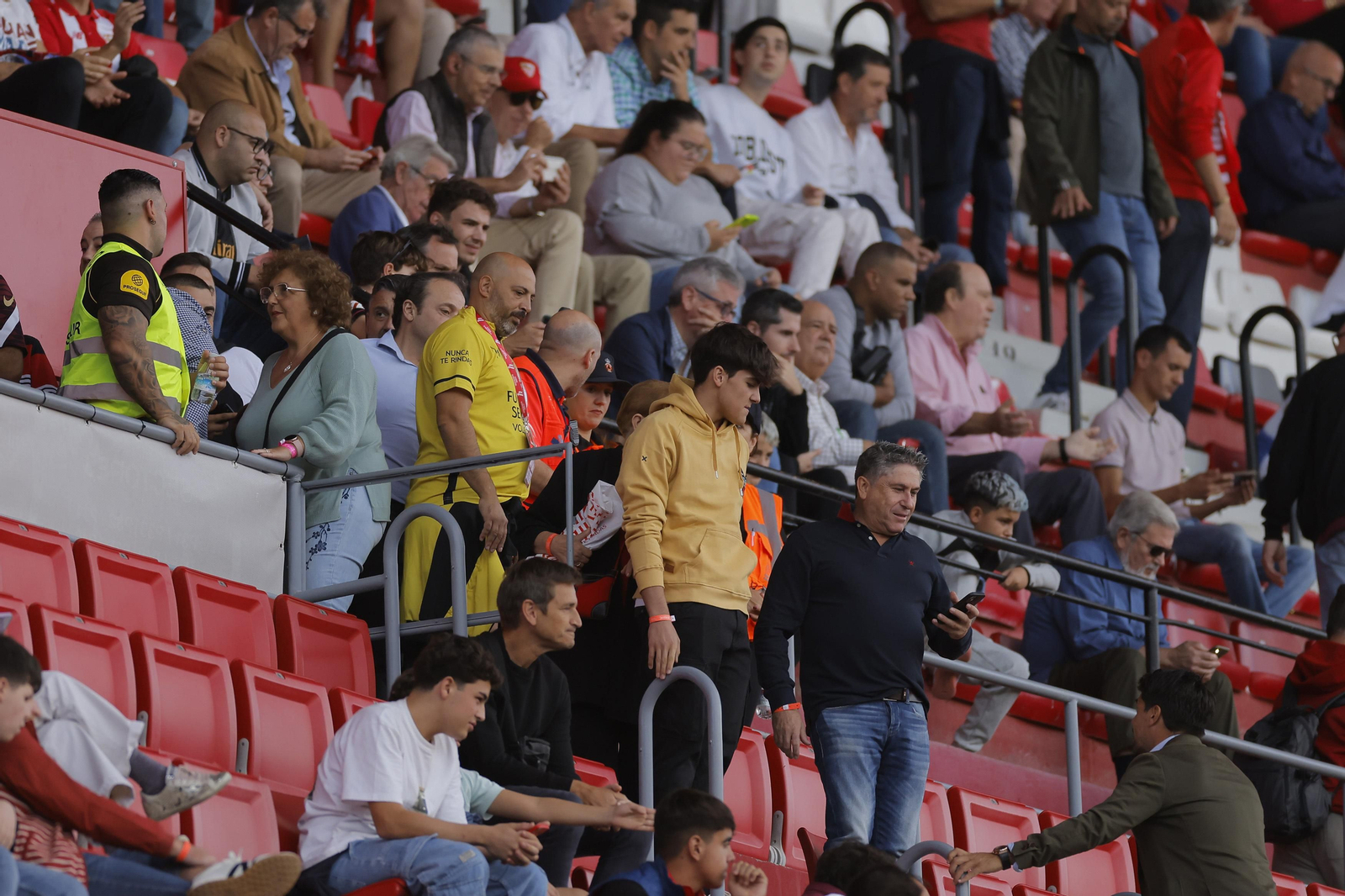 Búscate en las fotos del Sevilla-Madrid