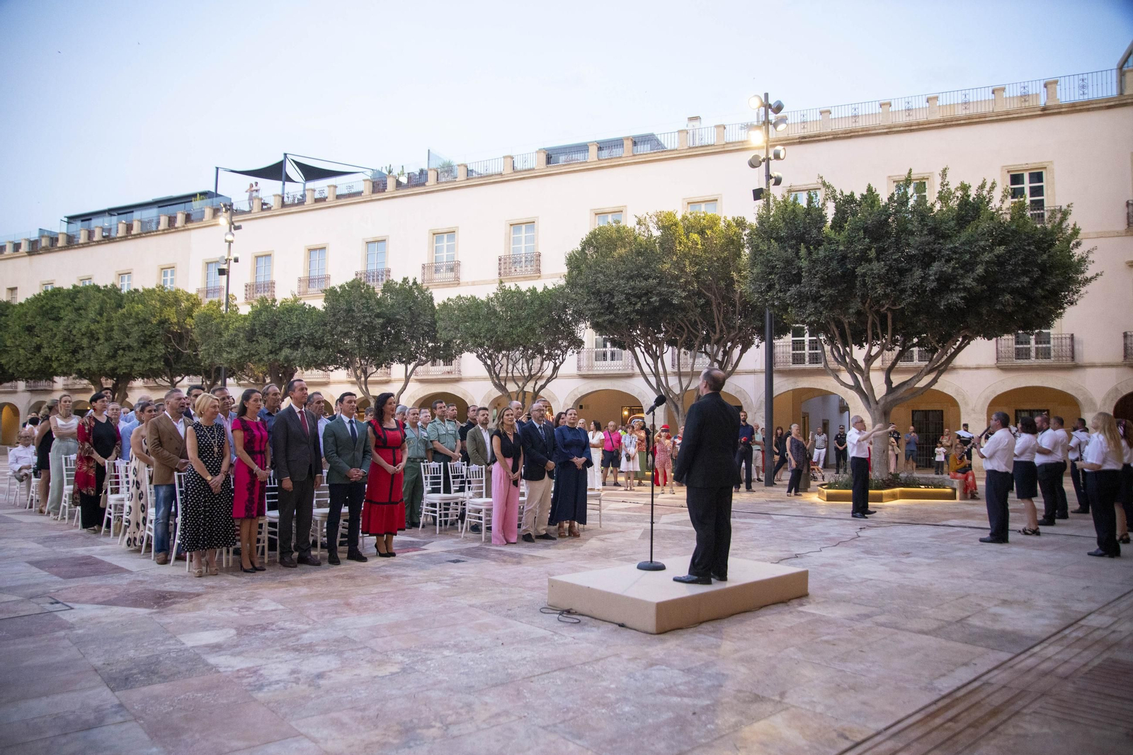 Las imágenes de la inauguración de la Plaza de la Constitución en Almería