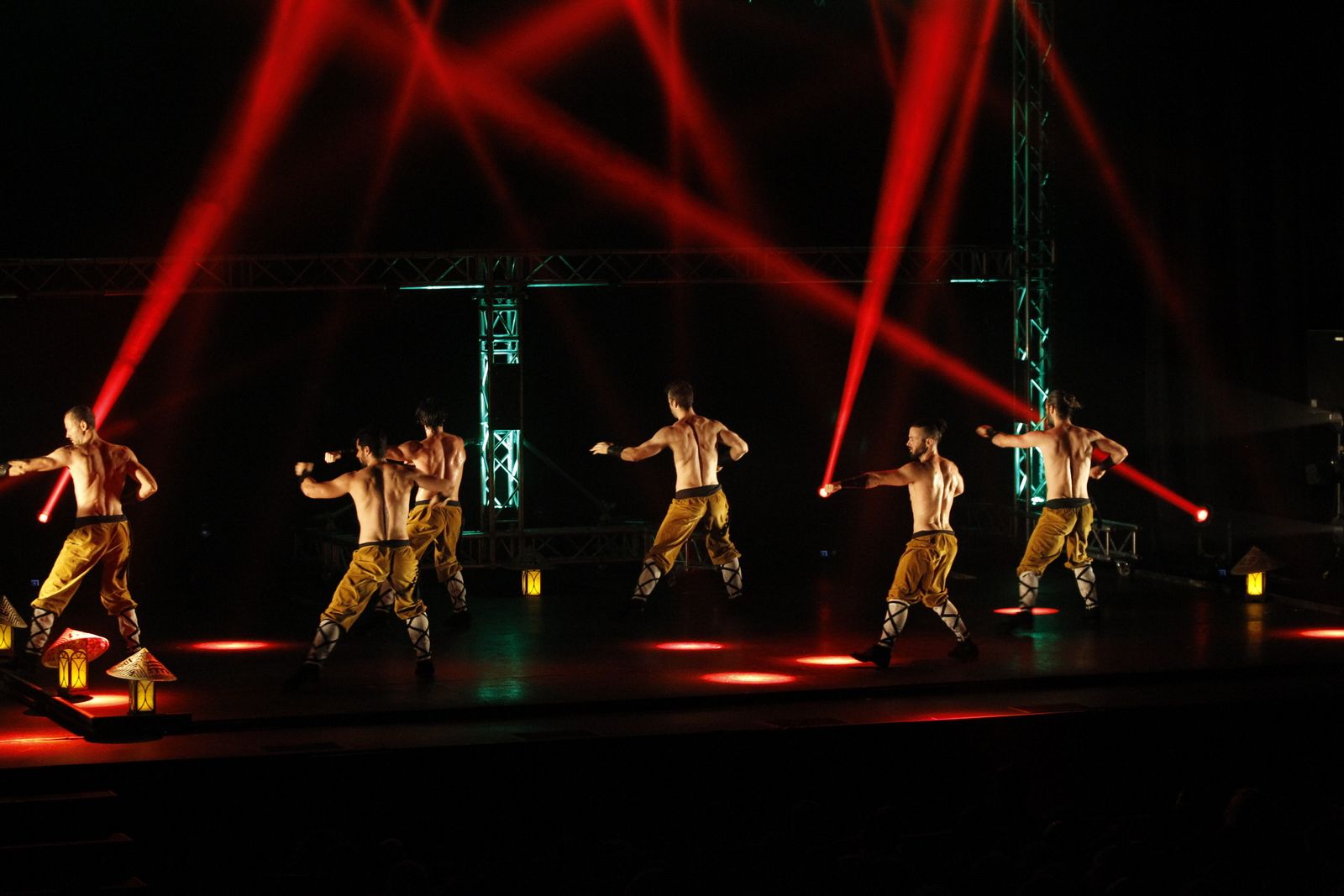 Las imágenes de la actuación del grupo Los Vivancos