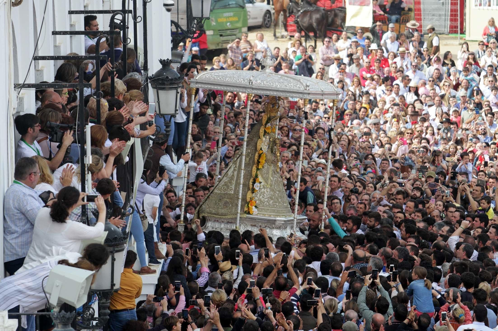 Las imágenes del Lunes de Pentecostés