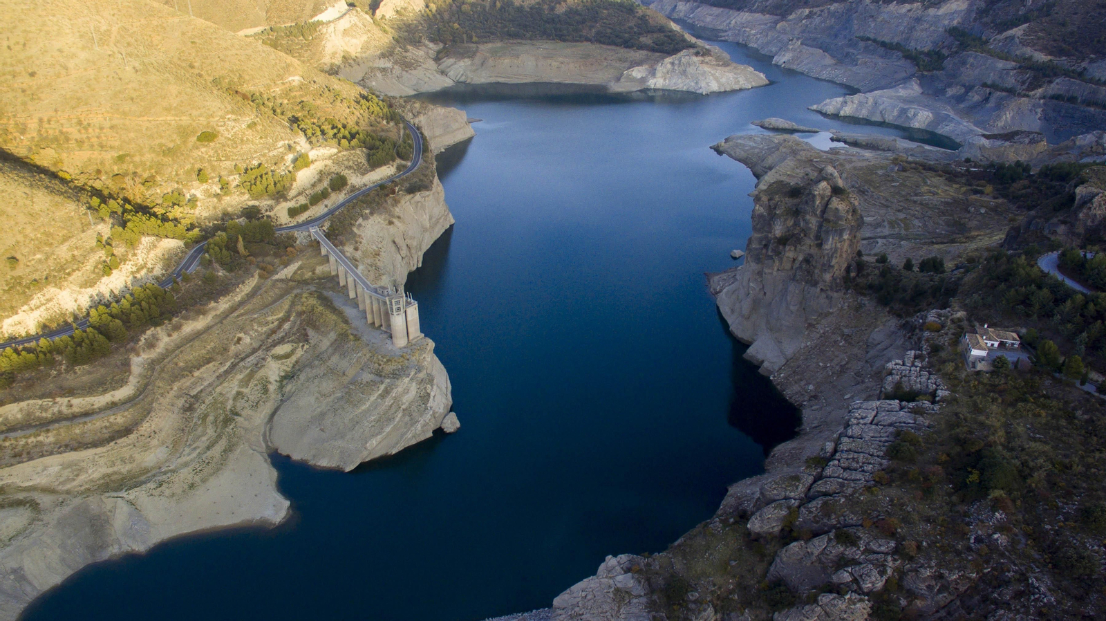 Embalse de Canales, uno de los dos que abastecen a la capital y su Cinturón, está a menos del 25% de su capacidad.