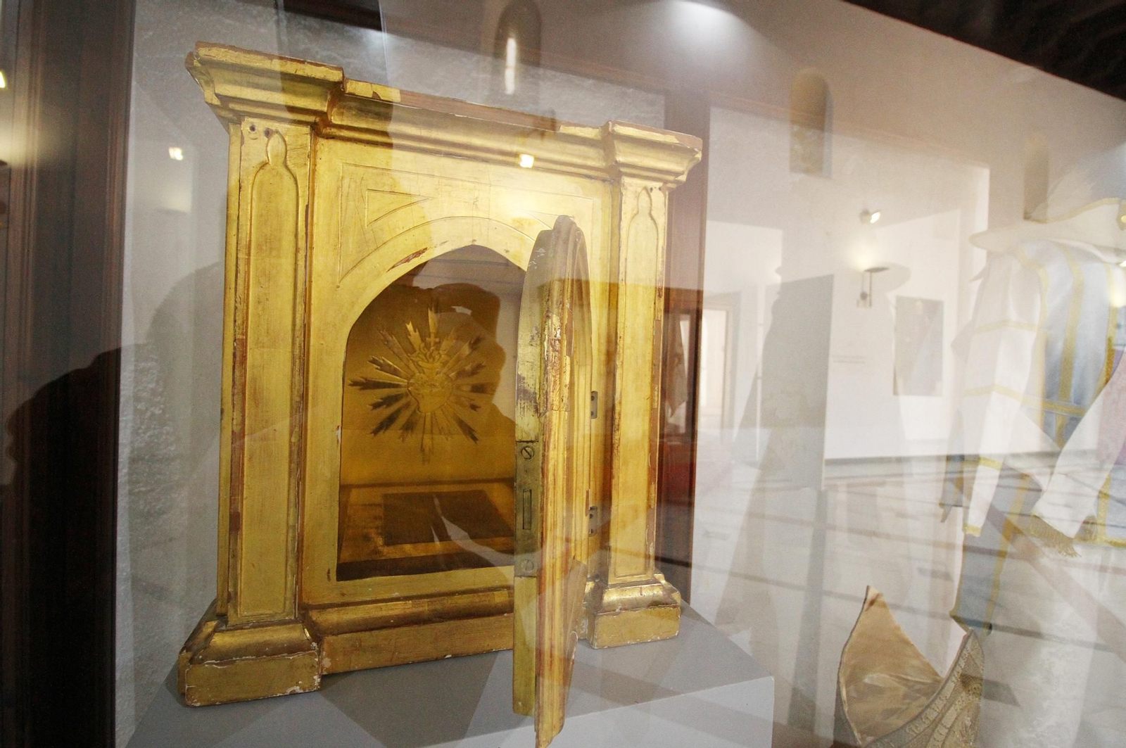 La inauguración de la exposición 'Arcipreste de Huelva, San Manuel González', en imágenes