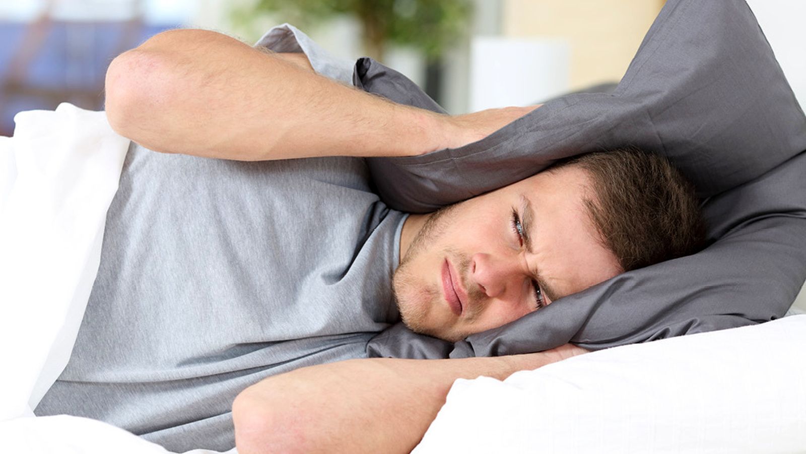 Los ruidos excesivos y prolongados en el tiempo dentro de la comunidad de vecinos tienen dos salidas: la personal o la legal.