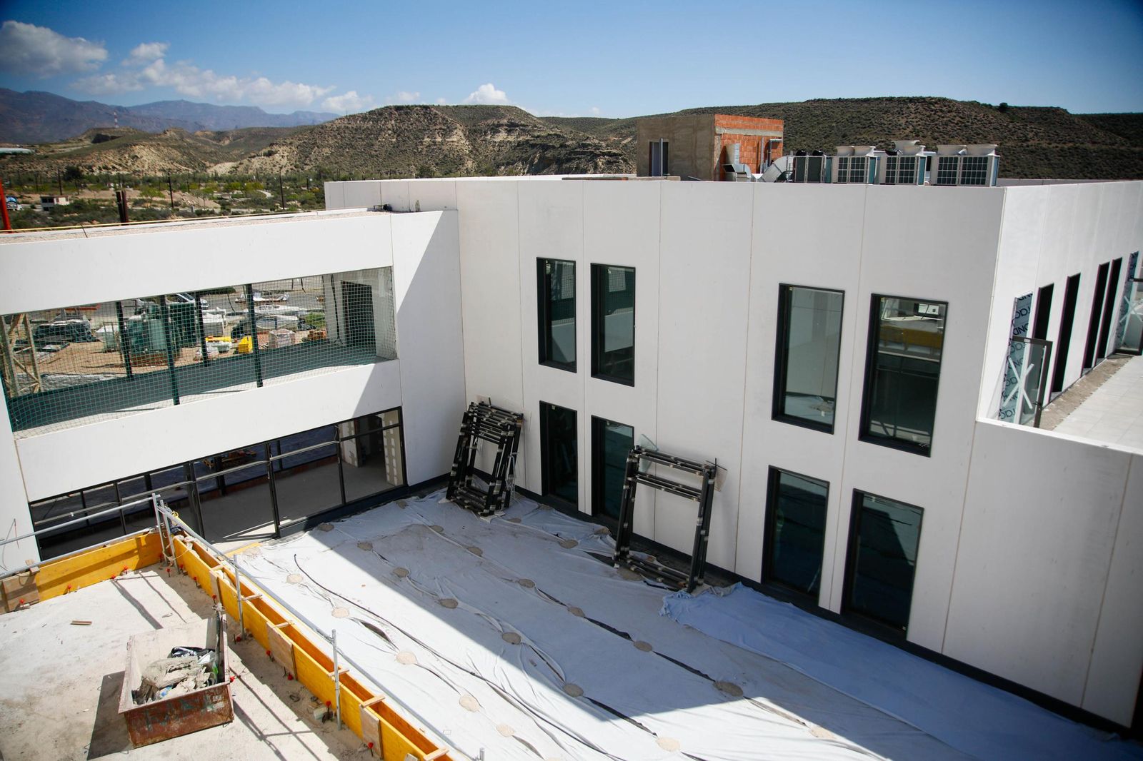 Luis Planas en una visita a la cooperativa Única