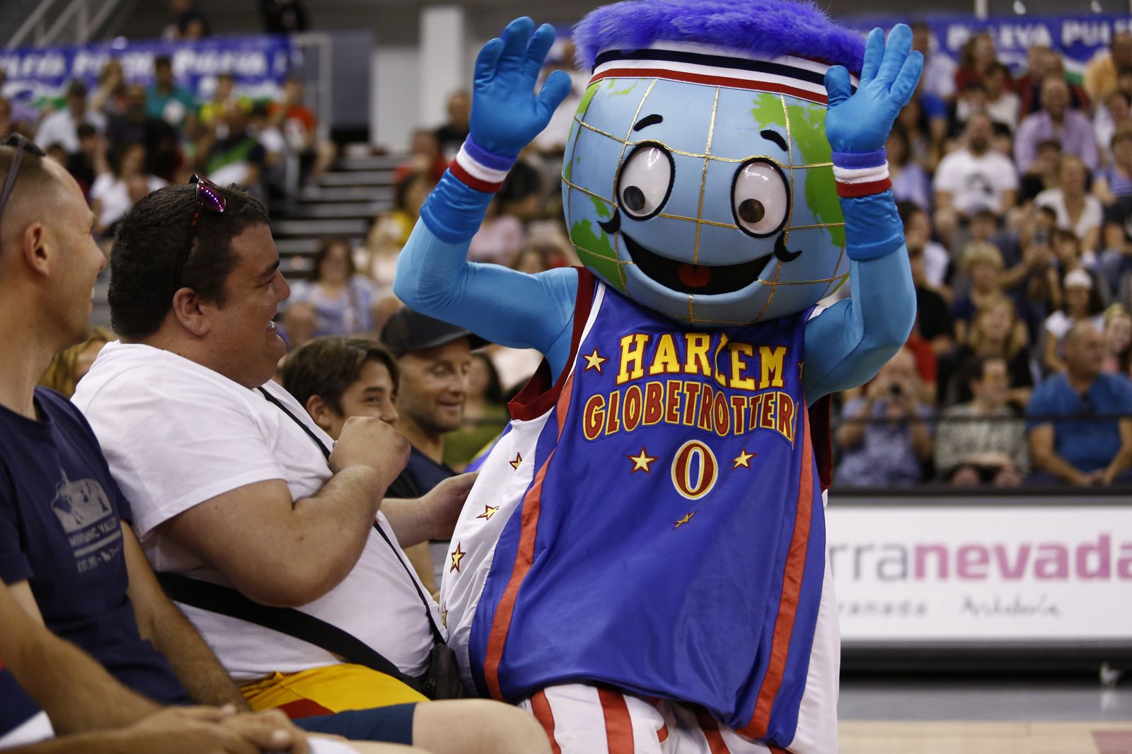 El espectáculo de los Globetrotters inunda el Palacio de Deportes