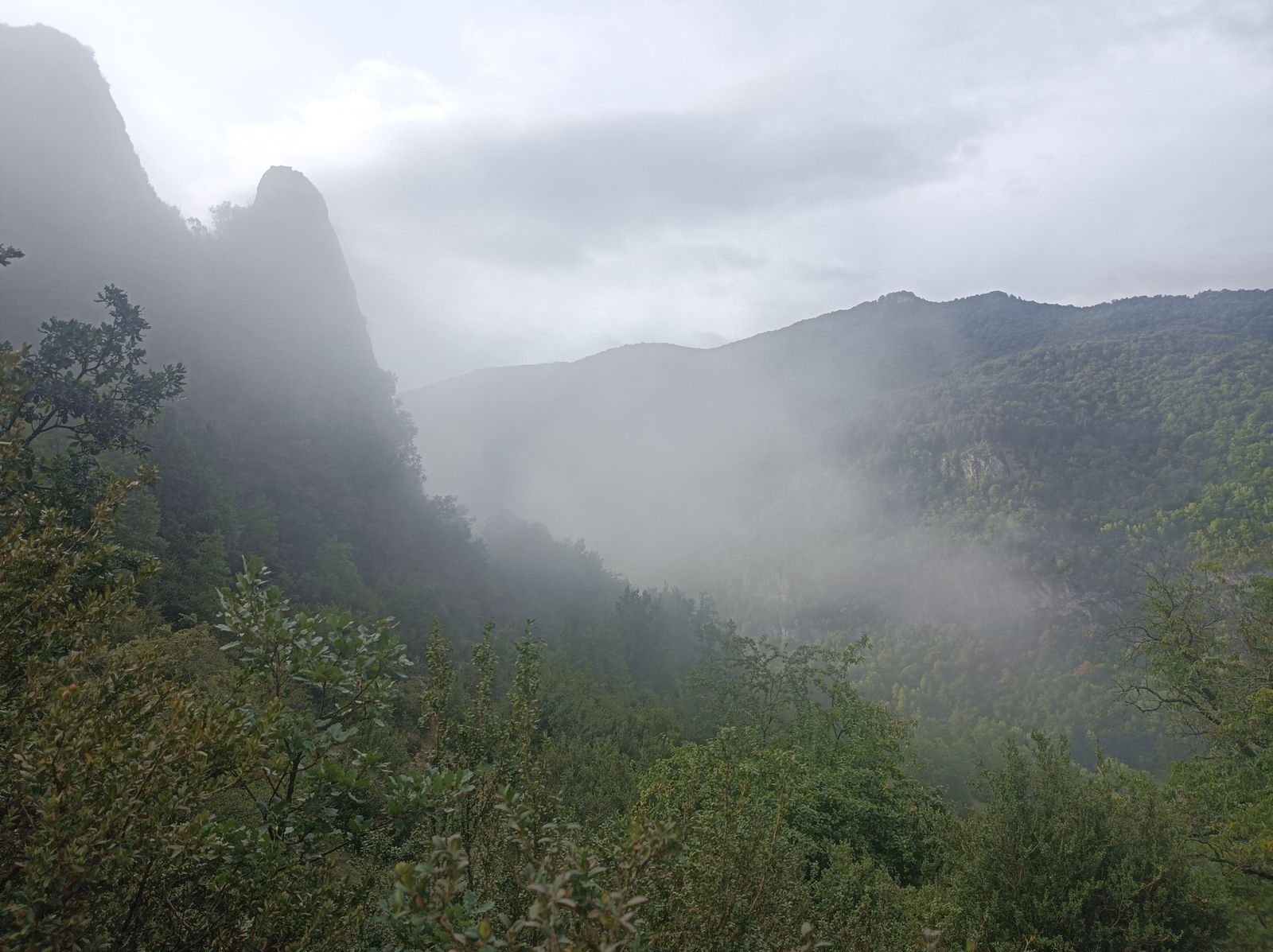 Nos aguardan unos paisajes preciosos en esta etapa.