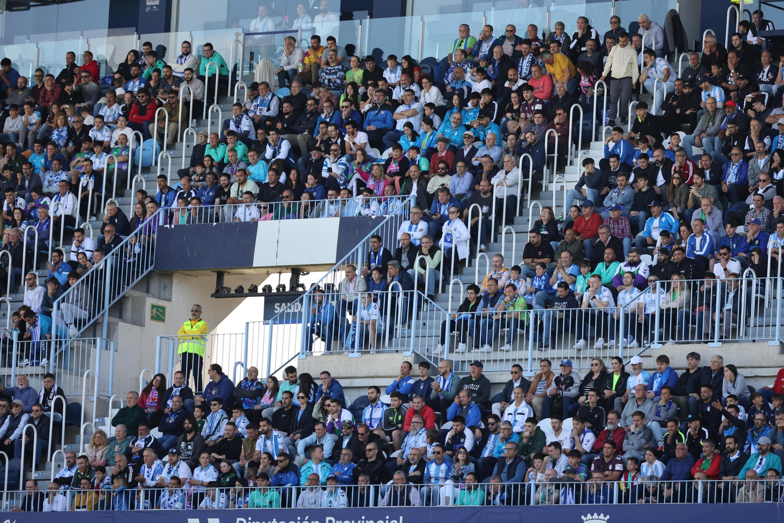 Búscate en las gradas de La Rosaleda durante el Málaga CF - Real Murcia
