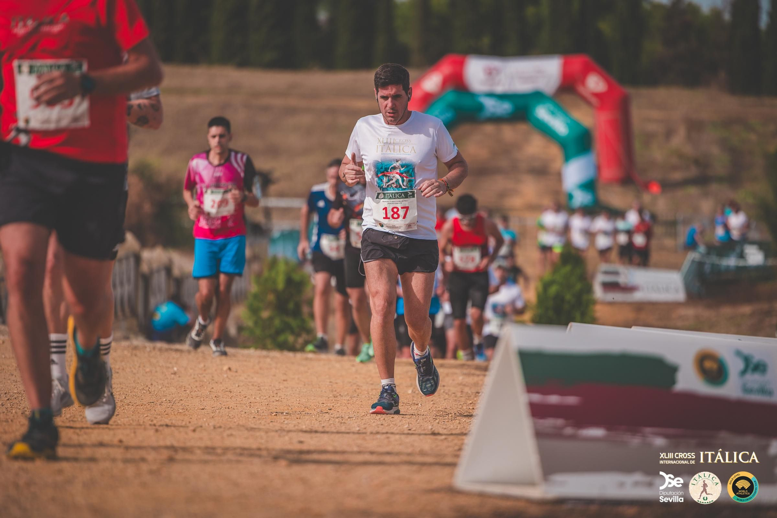 Búscate en las fotos del Cross de Itálica 2025 | 2