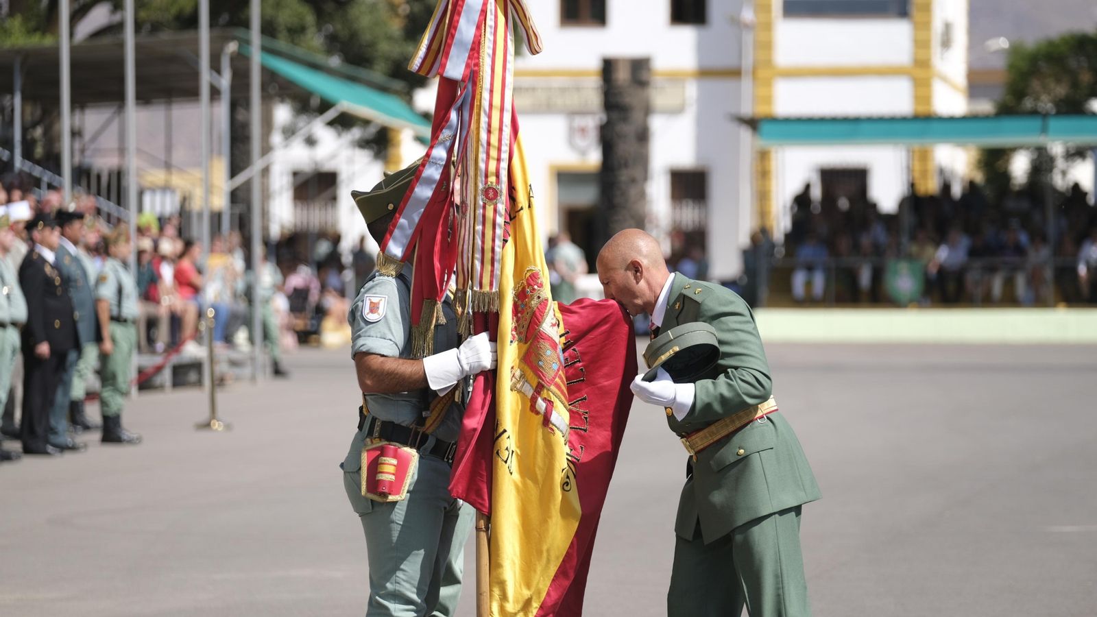 La Legión celebra sus 102 años con la misma vocación de servir en vanguardia.