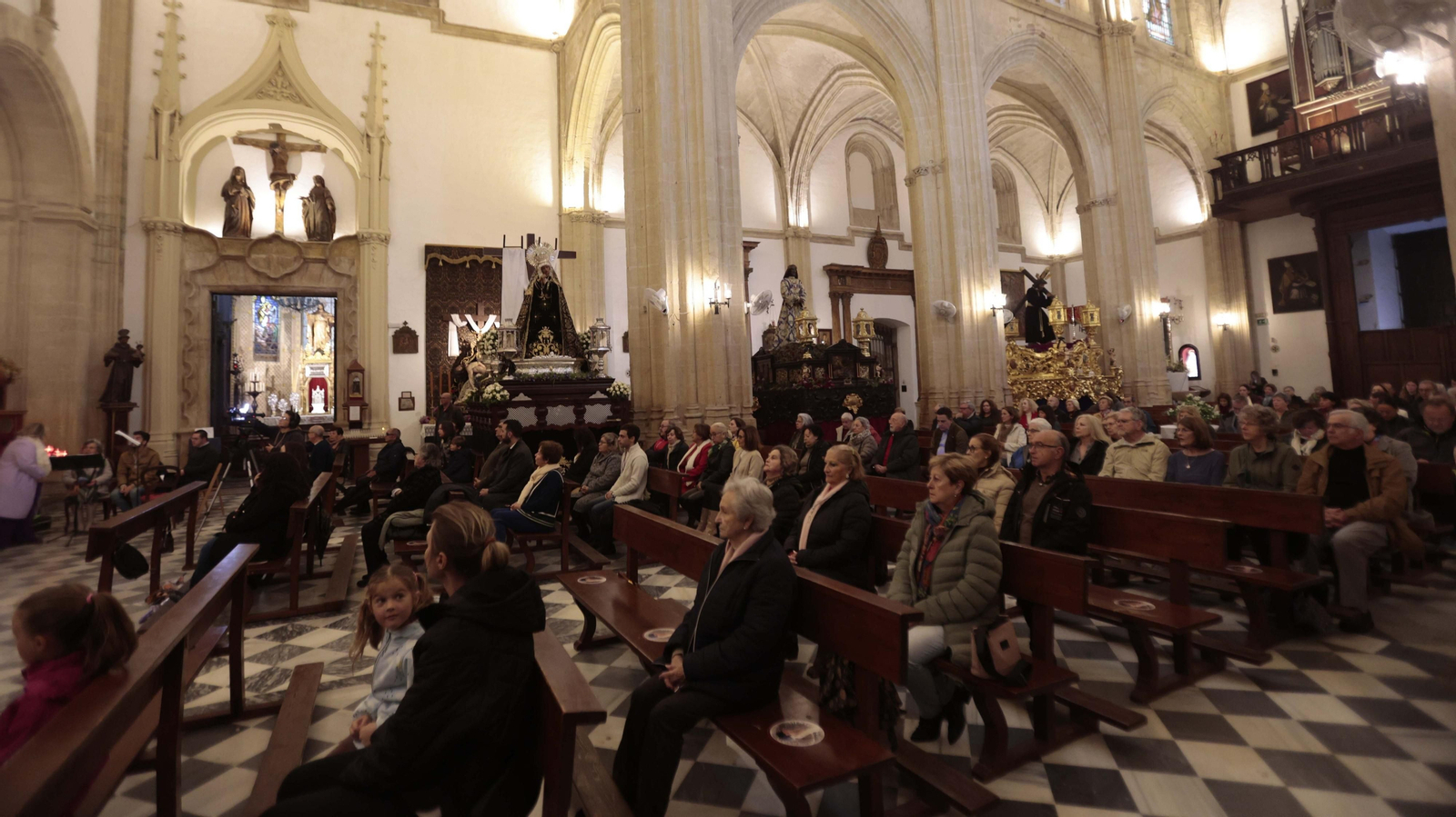 Las fotos de la misa del Domingo de Resurrección en Tarifa