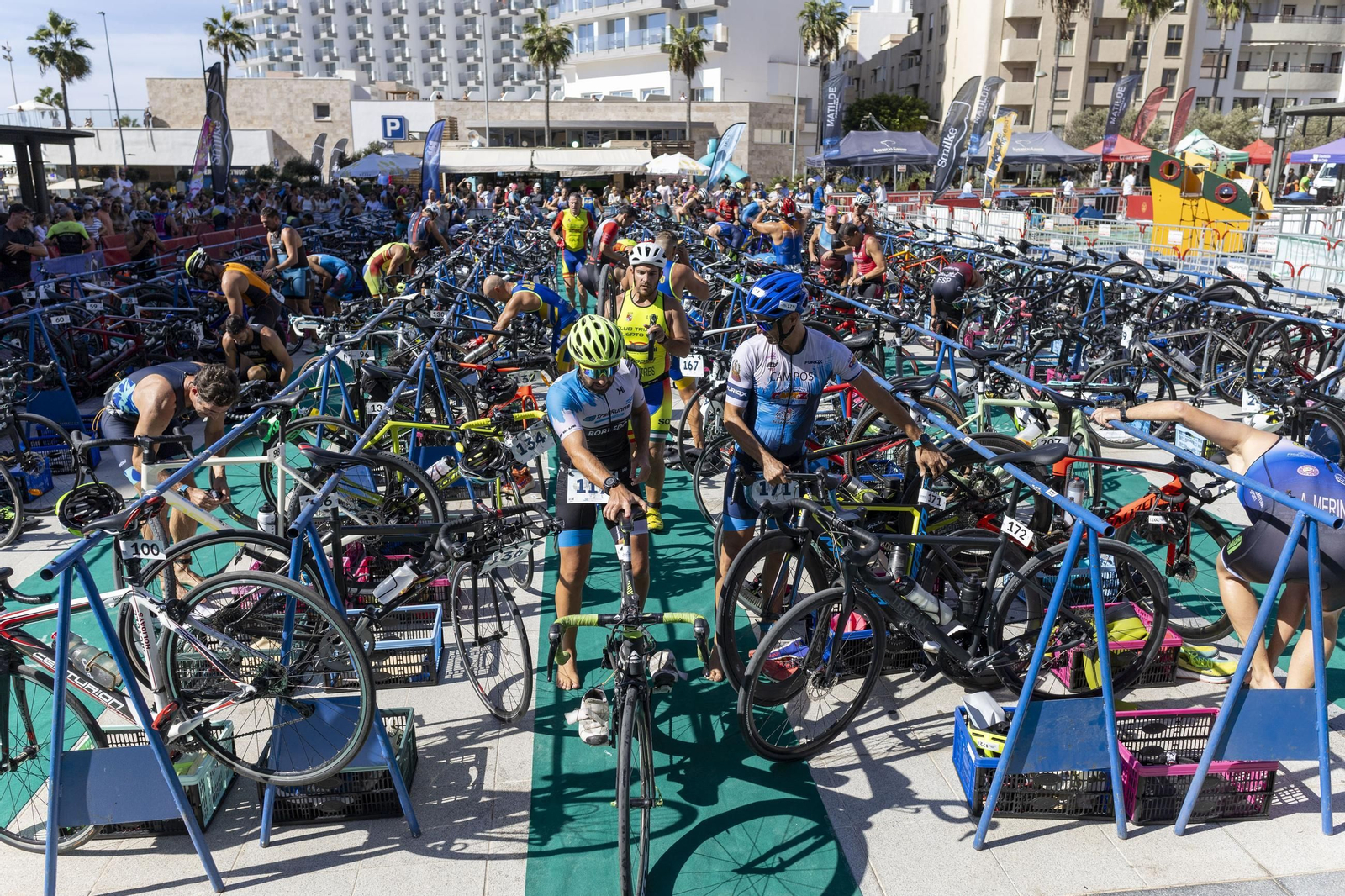 Búscate en las imágenes del Triatlón Hércules Cádiz