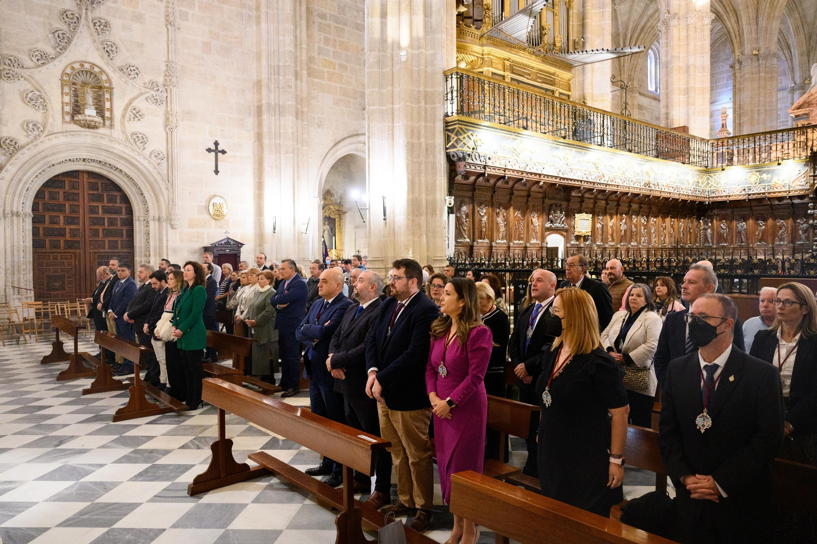 Asistentes a la misa.