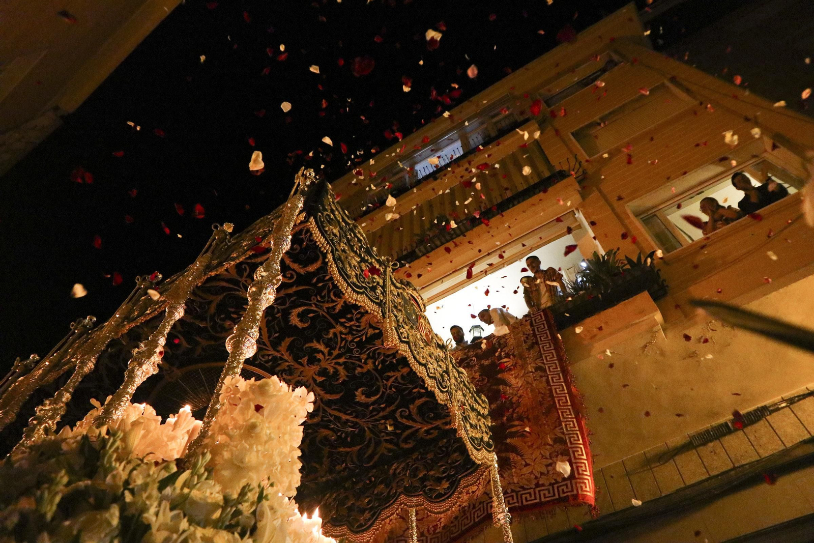 Las mejores imágenes de la procesión de la Amargura Coronada