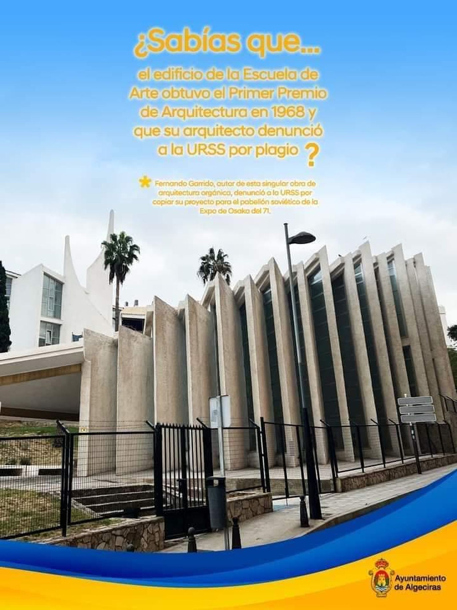 Carteles sobre las curiosidades de Algeciras expuestos en Plaza Alta.