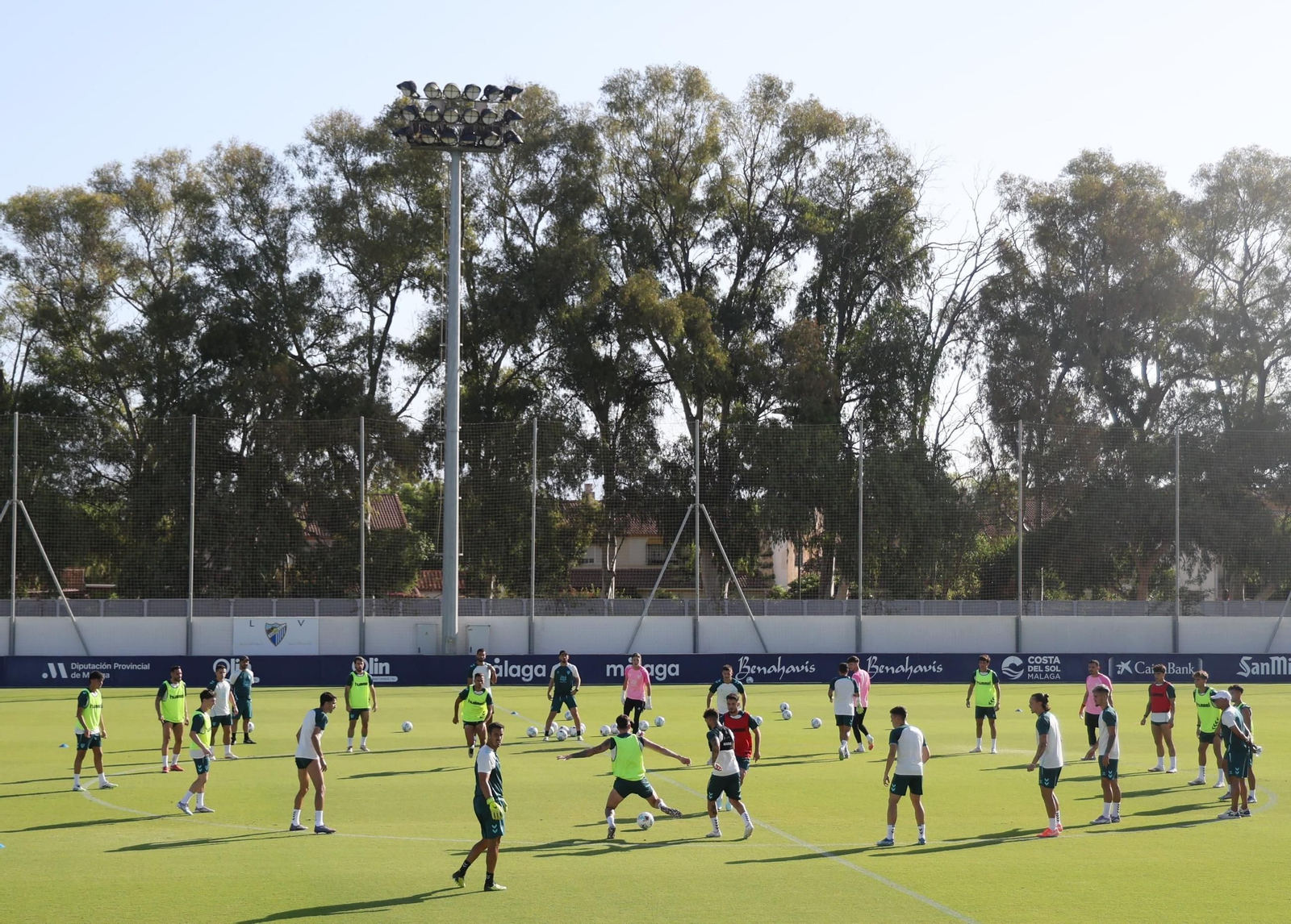 El Málaga CF se muda a la Ciudad Deportiva sin Eneko Jauregi