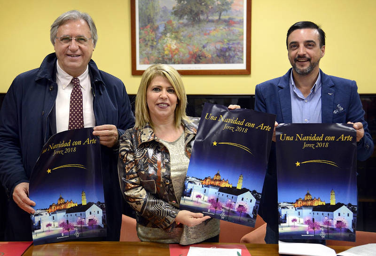 Camas, junto a Mamen Sánchez y José Antonio Díaz, durante la presentación de la programación de Navidad.