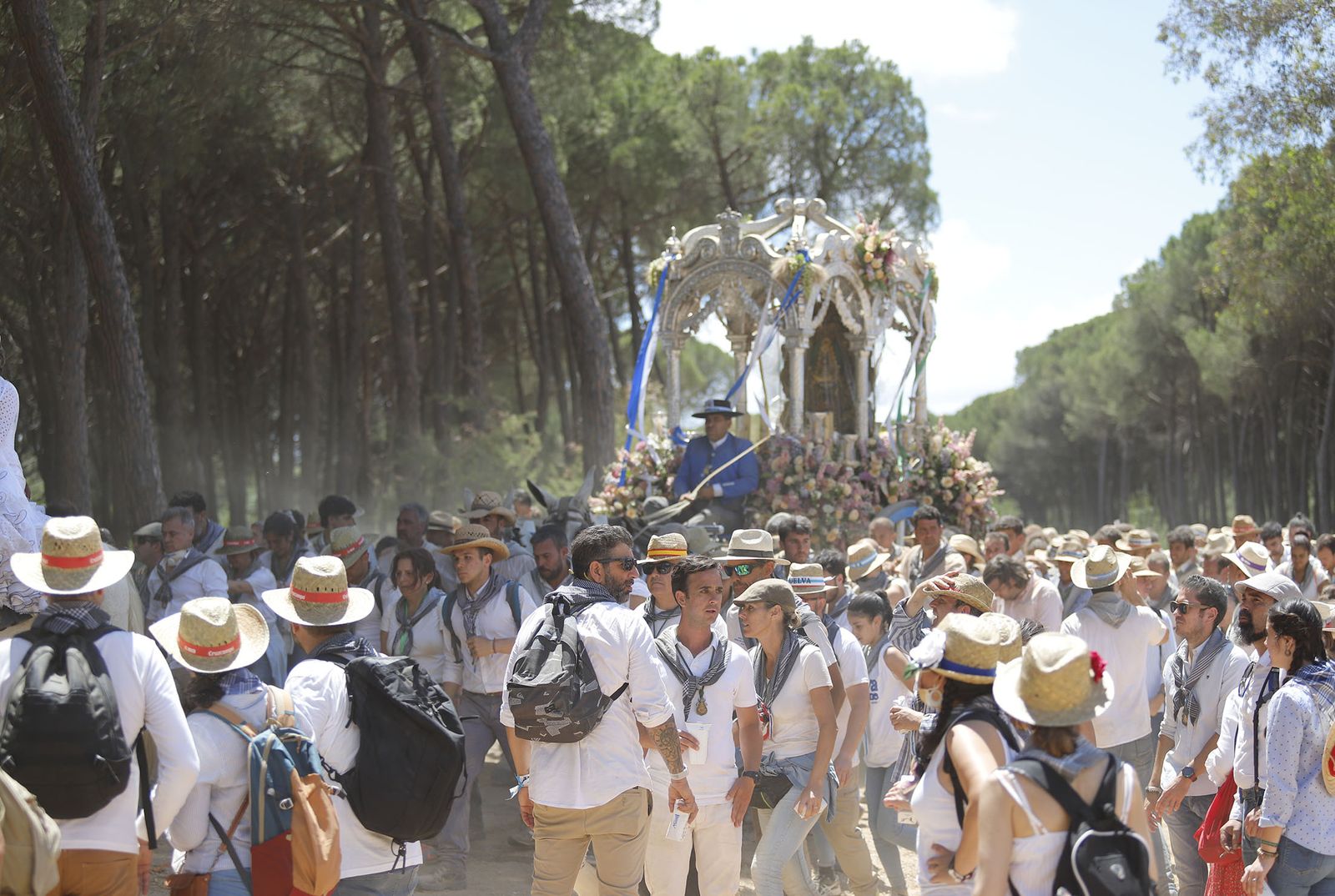 Todos los peregrinos de la Hermandad de Huelva, en imágenes