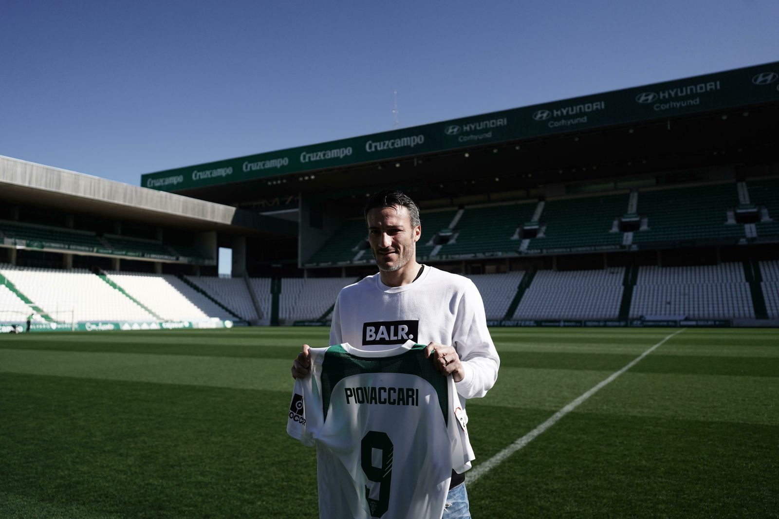 Las fotos de la presentación de Piovaccari y Jordi Tur con el Córdoba CF