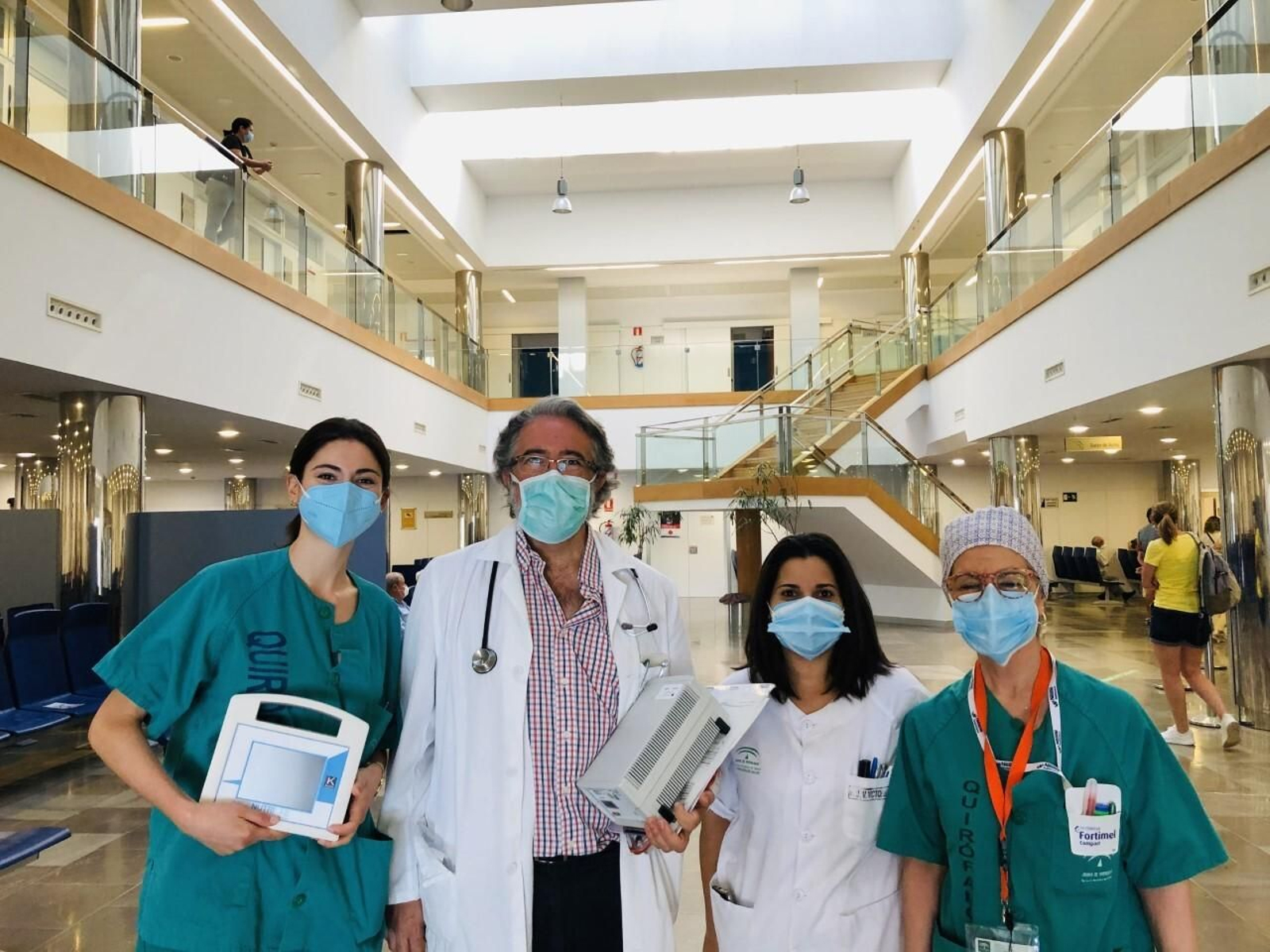 Beatriz Fernández, José Manuel García Almeida, Natalia Montero y Rosalía Rioja (de izquierda a derecha), del equipo de Nutrición del Clínico. Beatriz Fernández, José Manuel García Almeida, Natalia Montero y Rosalía Rioja (de izquierda a derecha), del equipo de Nutrición del Clínico.
