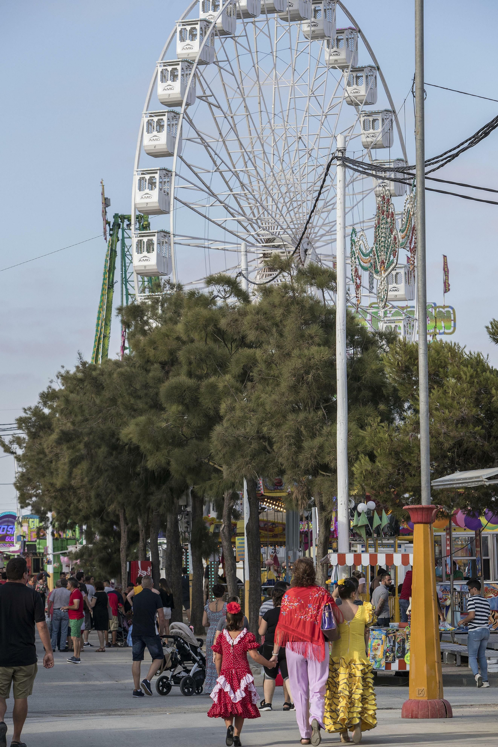 Atracciones mecánicas de la Feria.