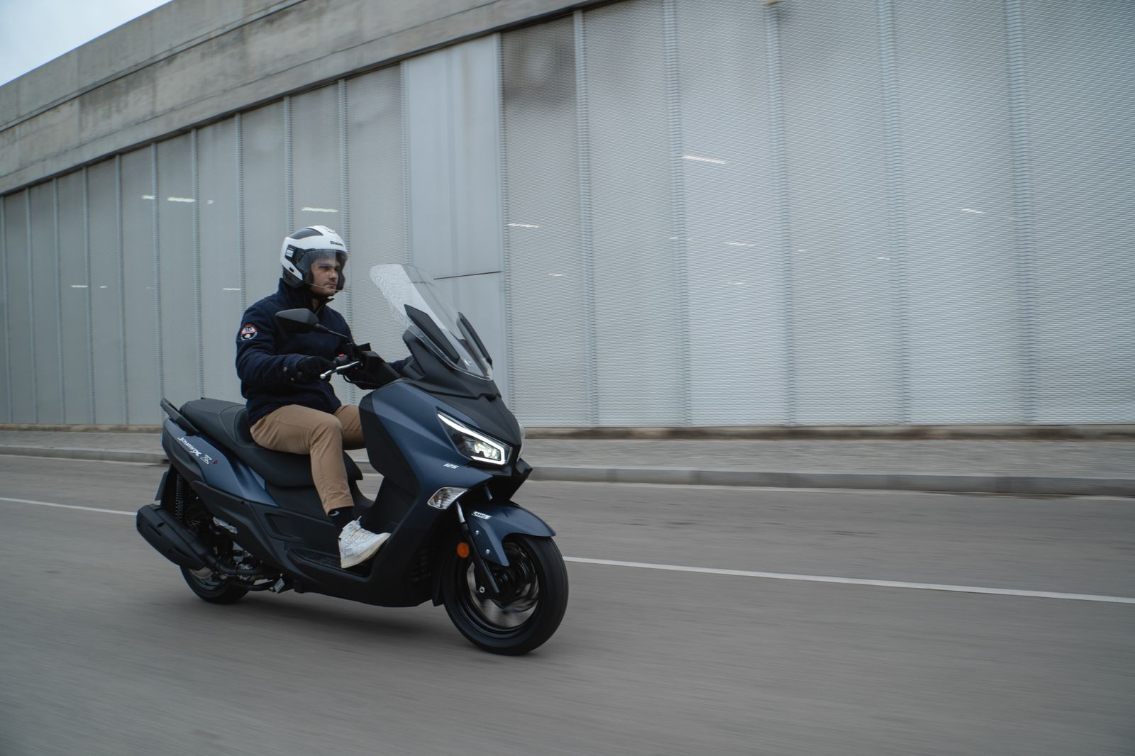 El SYS Joymax 125 Z+, un scooter GT, por menos de 4.500 euros.