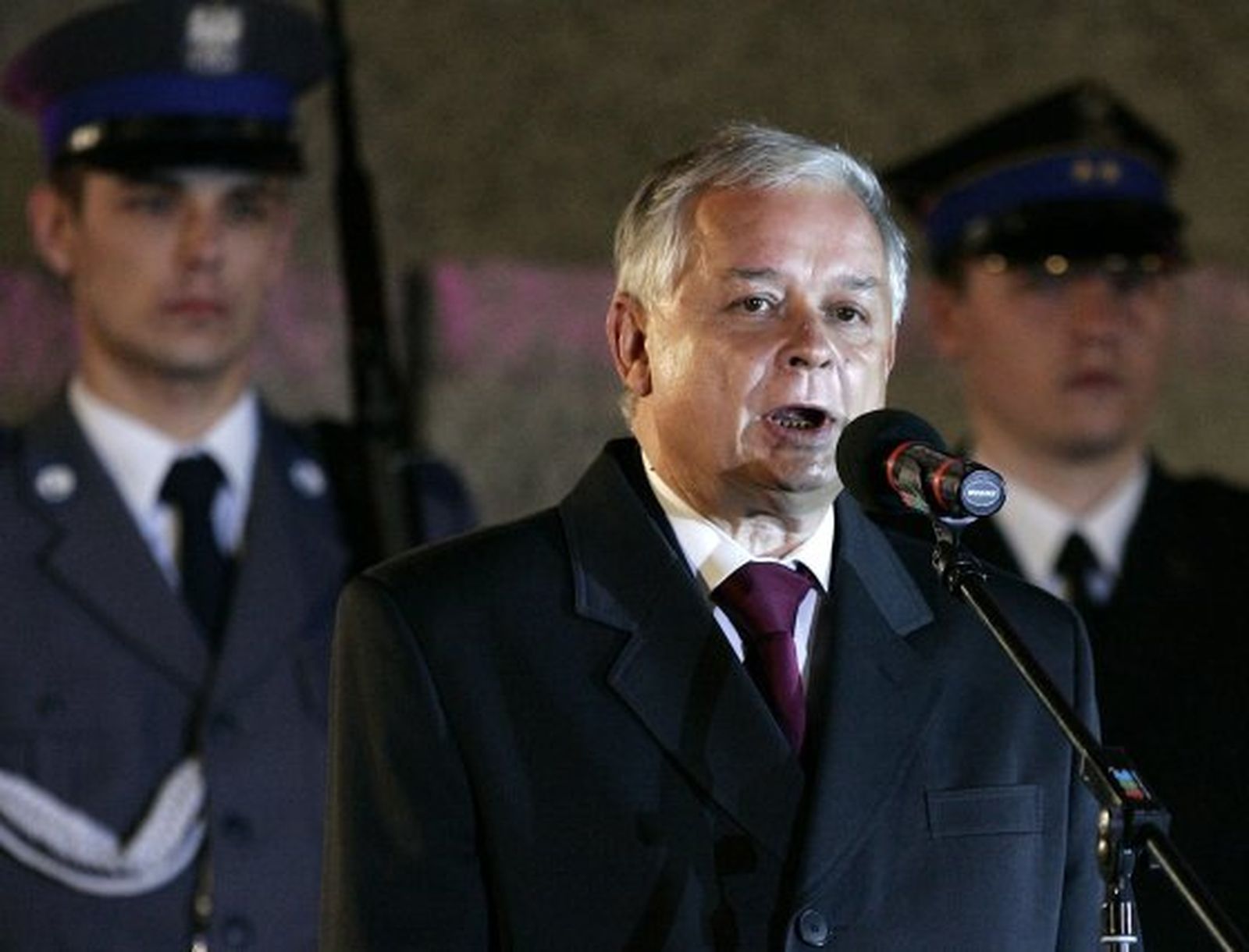 El presidente polaco, Lech Kaczynski, pronuncia un discurso durante la ceremonia conmemorativa del 70 aniversario de la invasión de Polonia por los nazis.  Foto: AFP