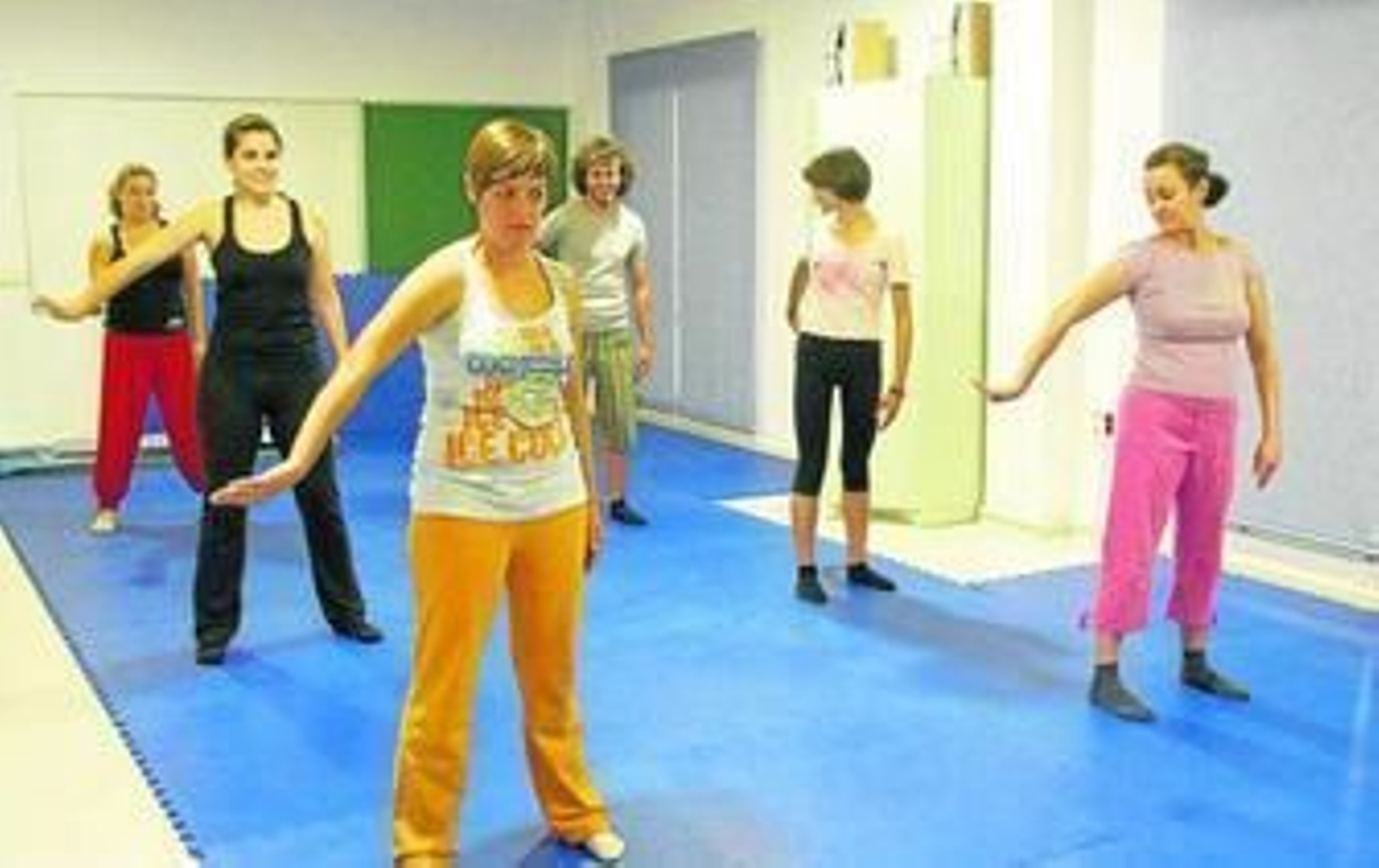 Un grupo de participantes en la actividad ofertada por la UAL.