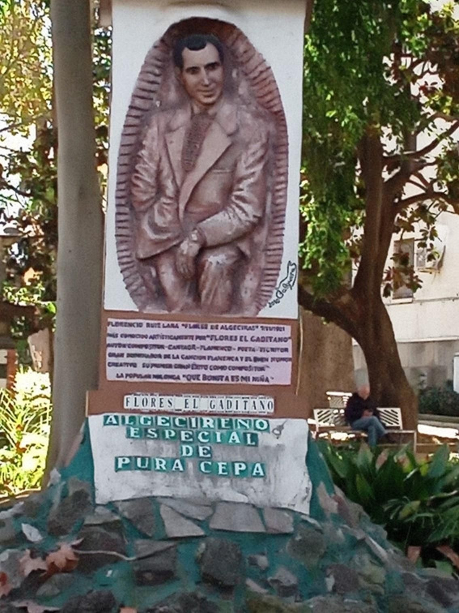 Relieve de Flores el Gaditano, obra de Nacho Falgueras, en el Parque María Cristina.