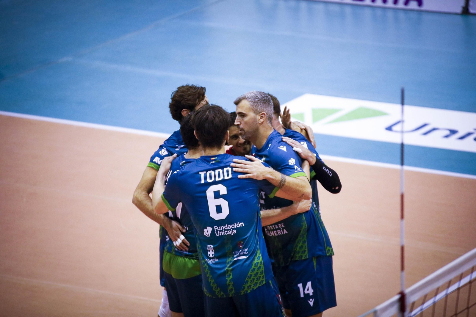 Unicaja Costa de Almería-Arenal Emeve de la Superliga, en imágenes