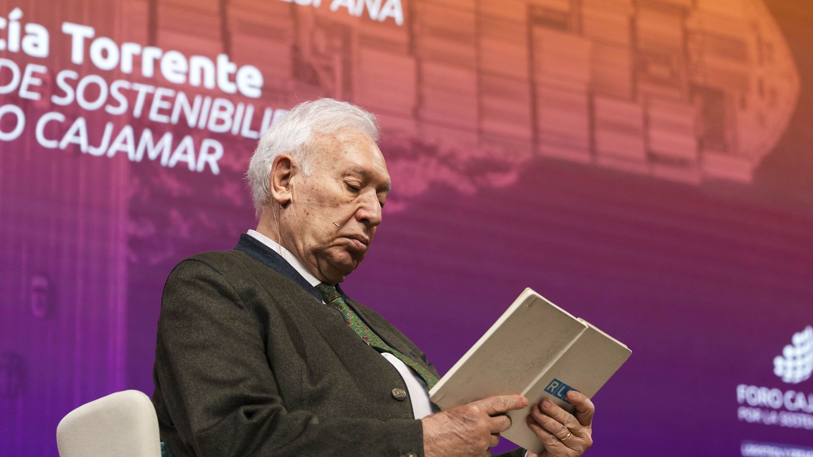 El exministro José Manuel García-Margallo, en las instalaciones del PITA.