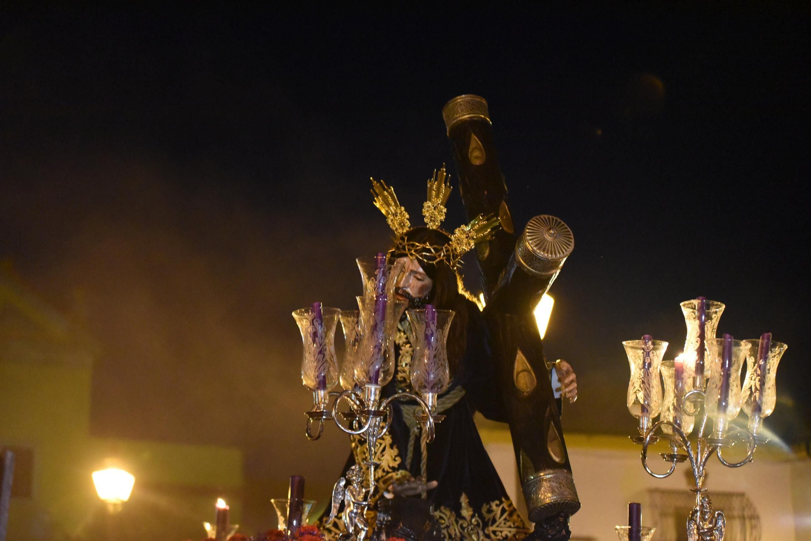 Las mejores fotos de un Viernes de Dolores de vía crucis como prólogo de la Semana Santa de Córdoba