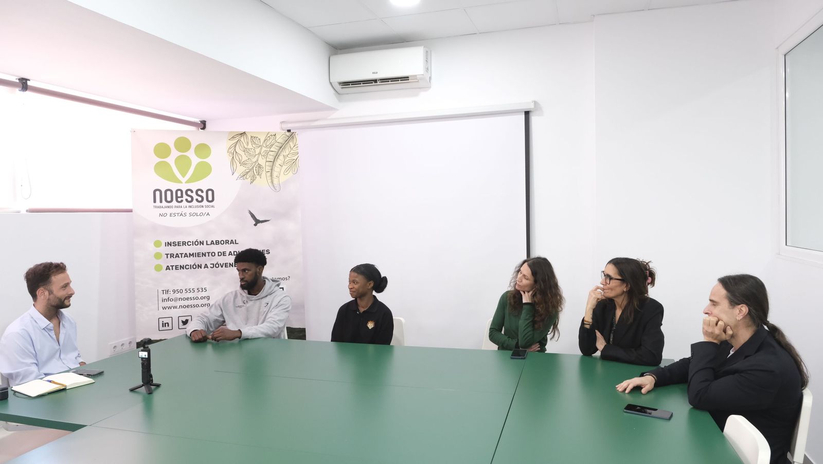 Noesso forma y acompaña a personas en riesgo de exclusión social, en imágenes