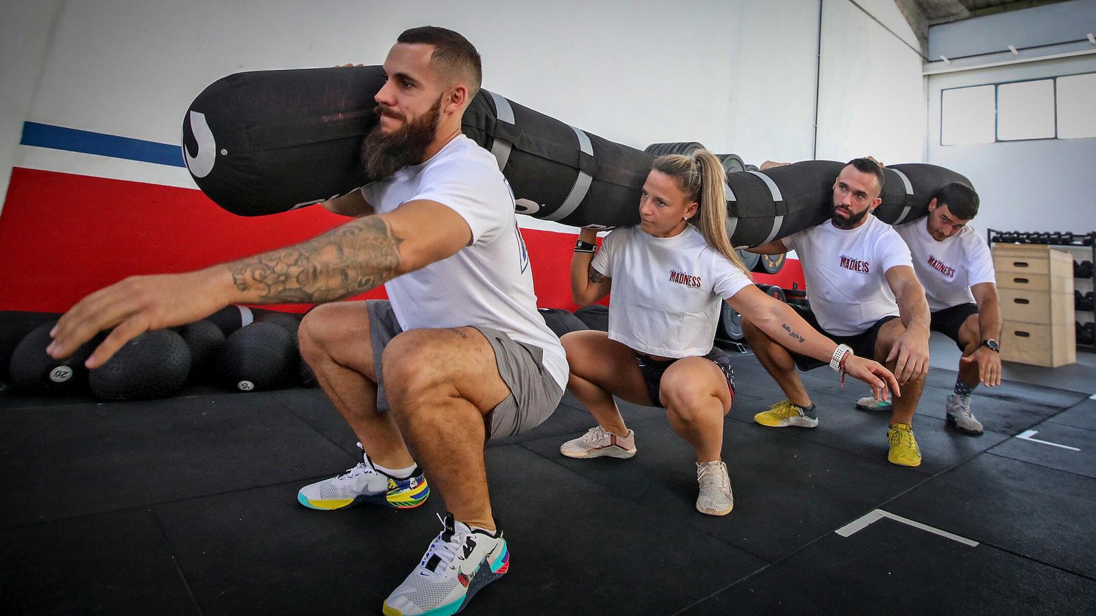 El gusano, cuatro metros de largo y 160 kilos de peso.