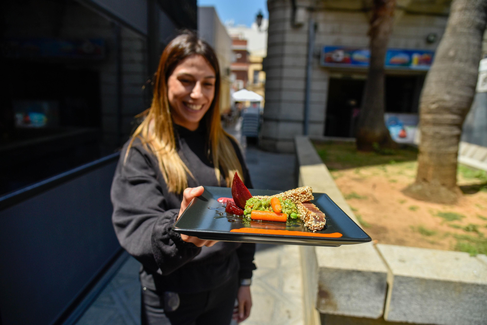 Fotos del ambiente en la Ruta del Atún de La Línea