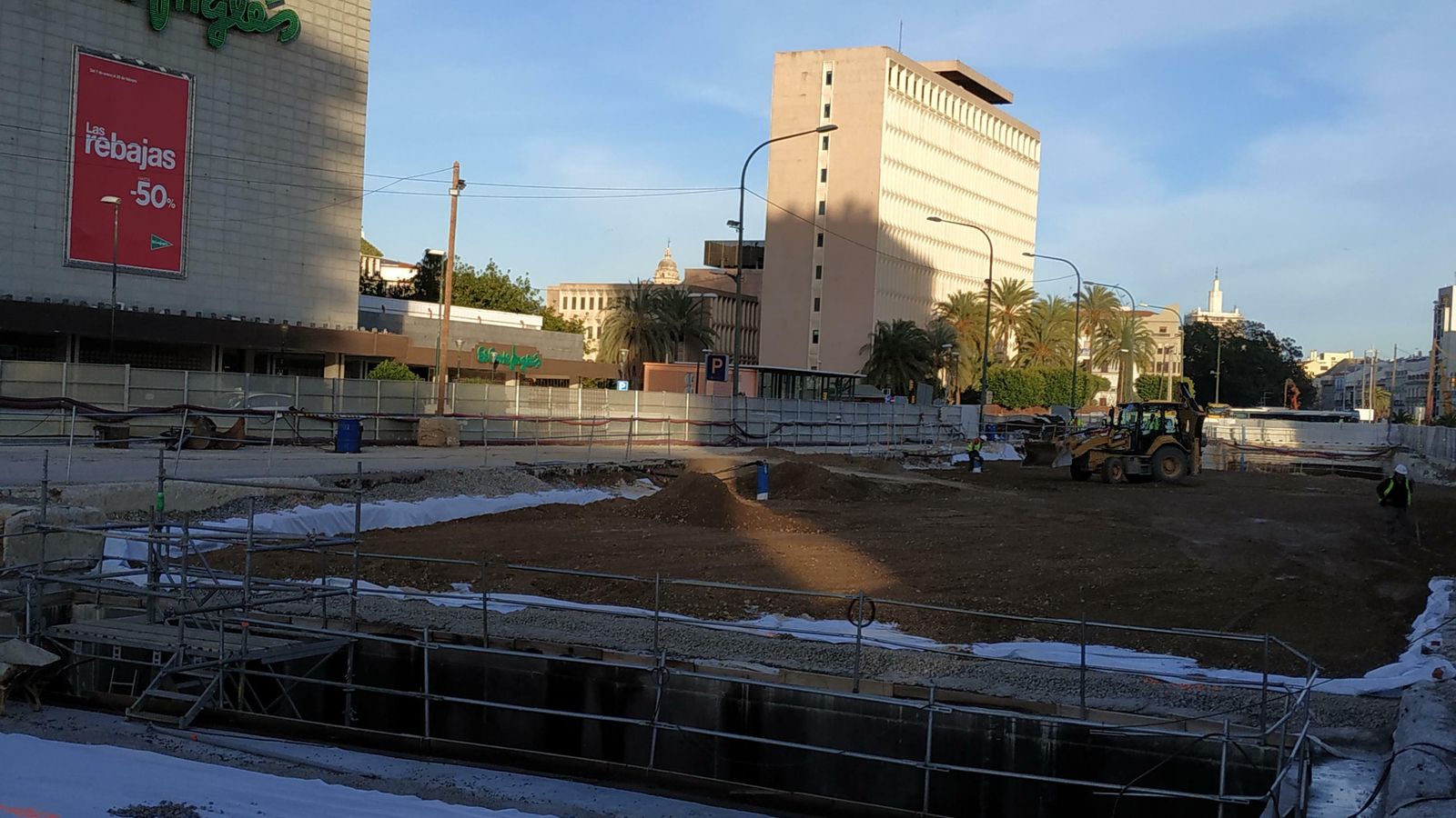 Impulso de las tareas de reurbanización en la Avenida de Andalucía.