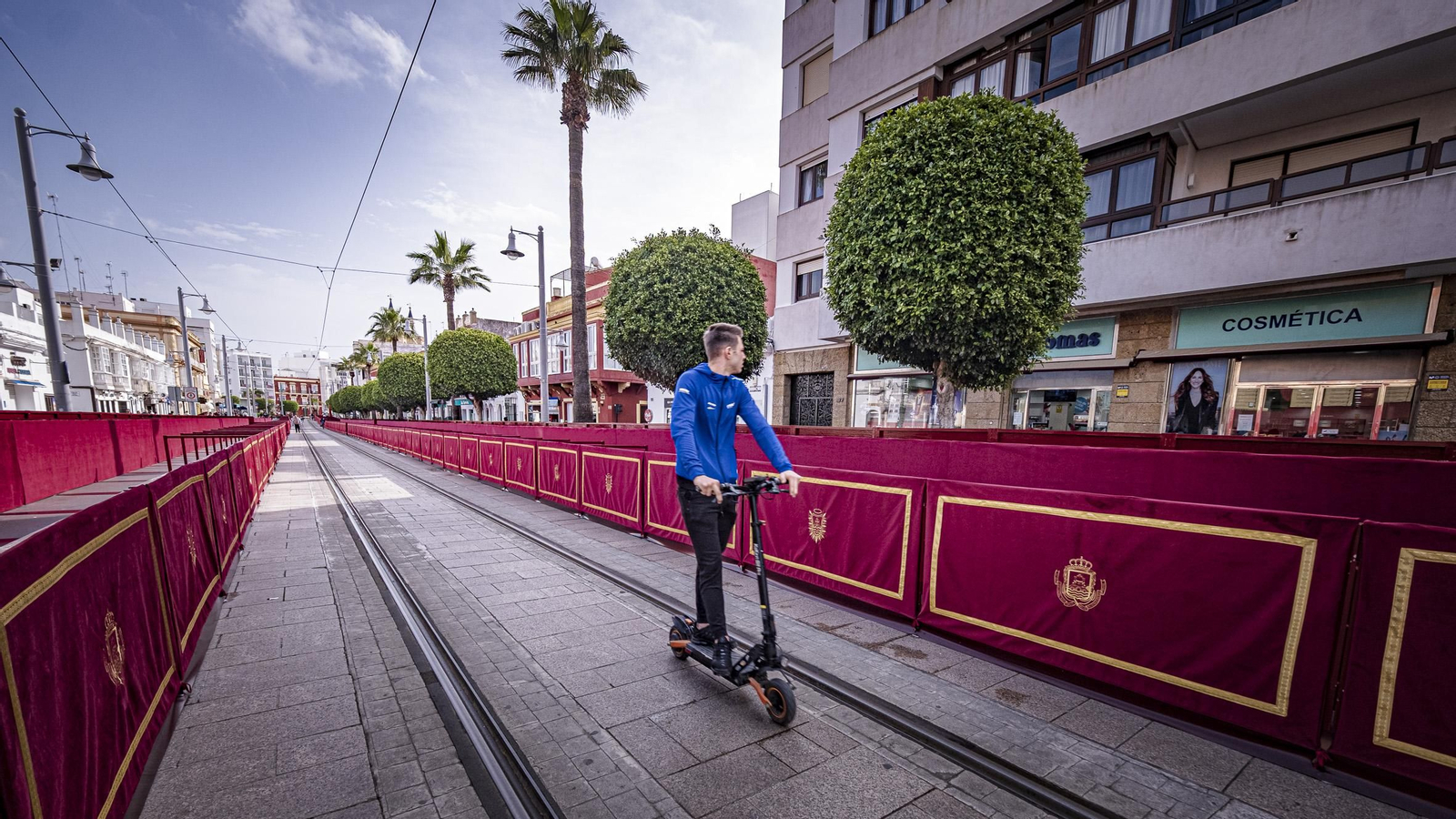Las imágenes de los preparativos de la Semana Santa de San Fernando