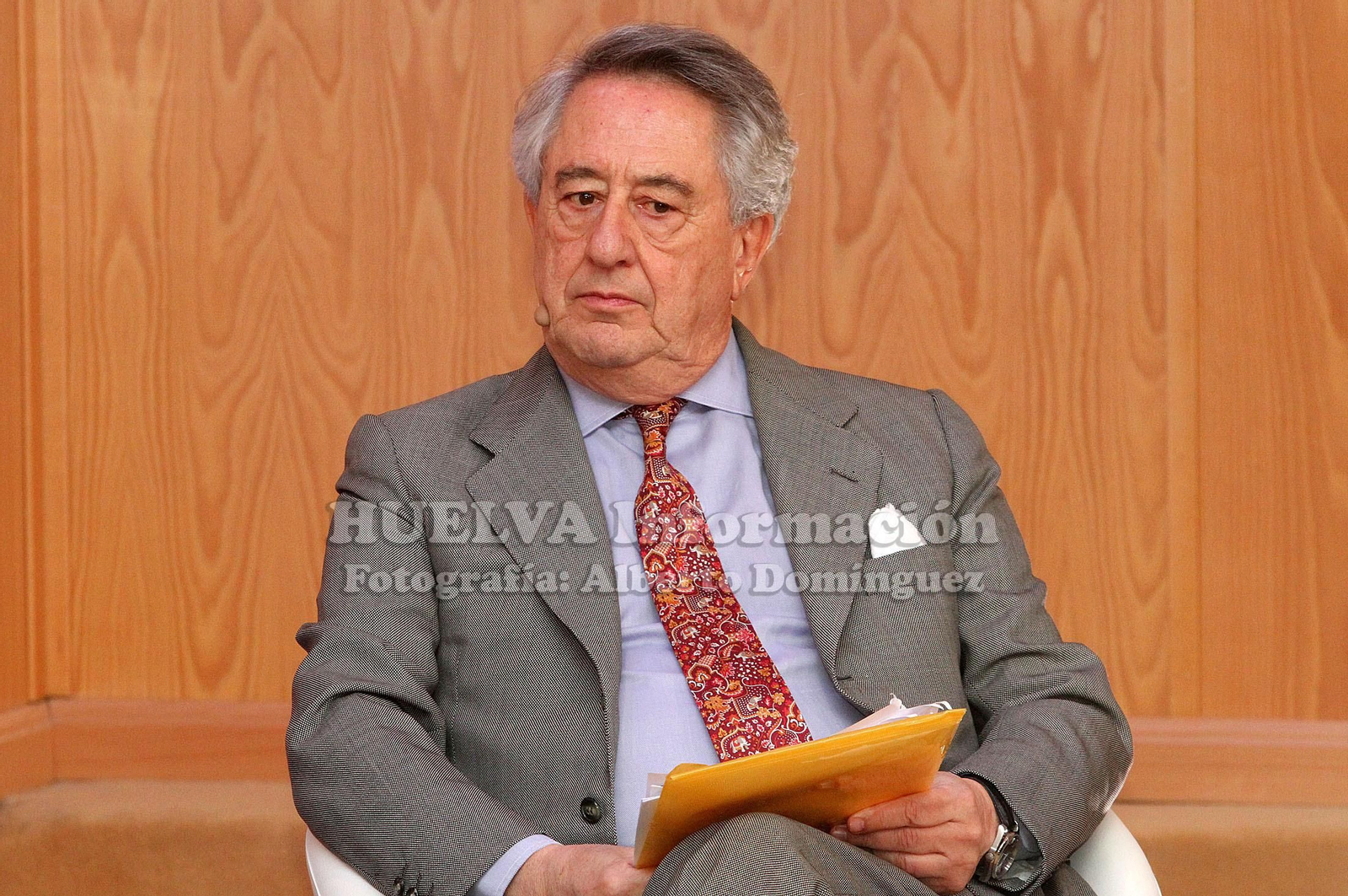 Mesa redonda en la FOE sobre retos y oportunidades de la transición energética, en imágenes