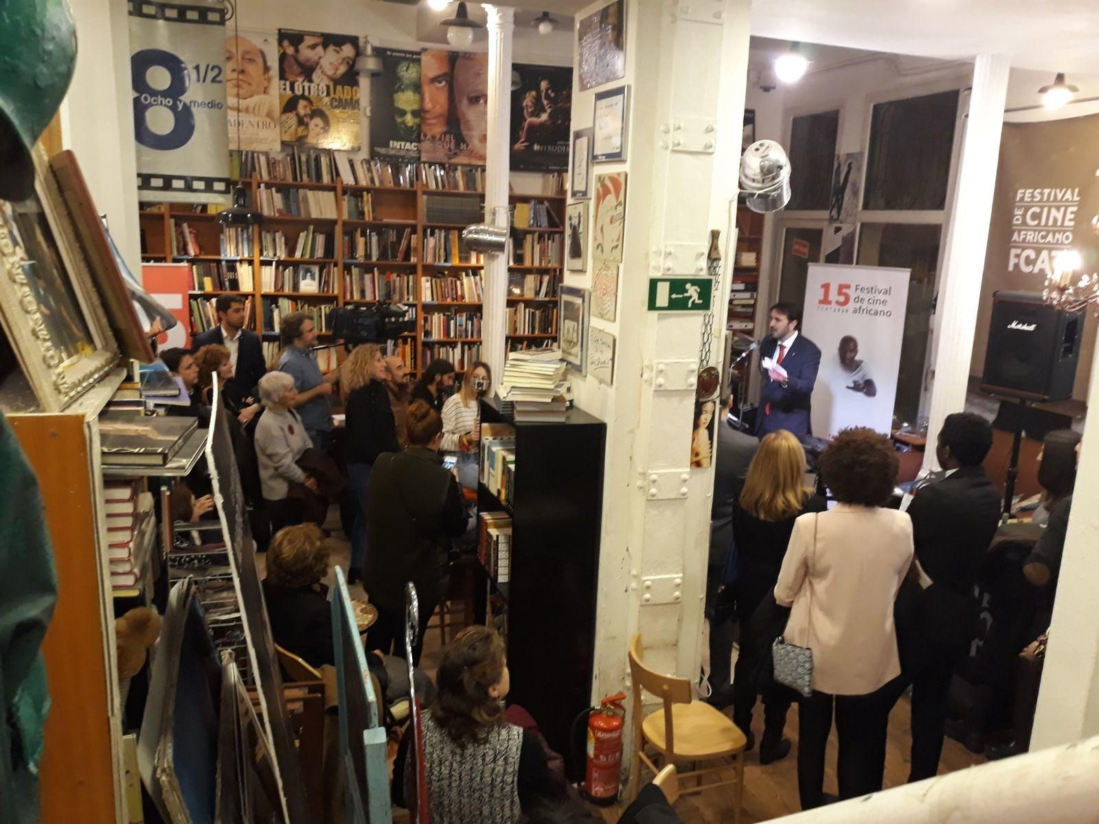 Una imagen de la intervención del alcalde de Tarifa durante la presentación del Festival.